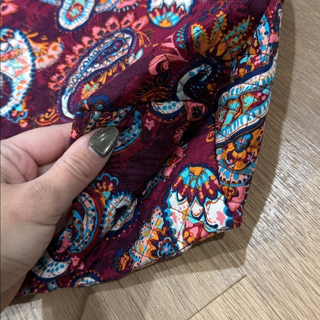 Vera Bradley Grand Tote Bag in the Paisley Jamboree Pattern and Cotton Material