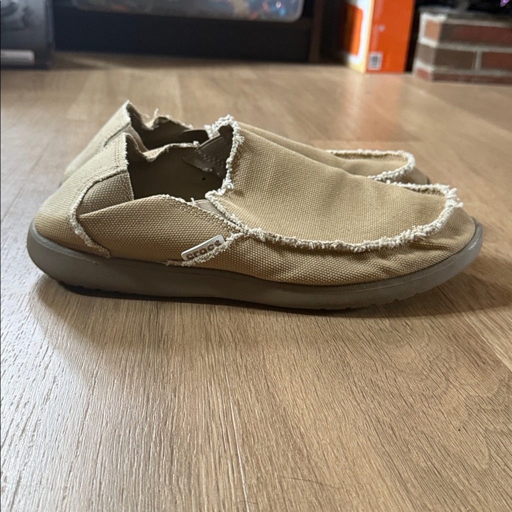 CROCS Men's Santa Cruz Slip-On Loafers in Khaki Canvas Size 11