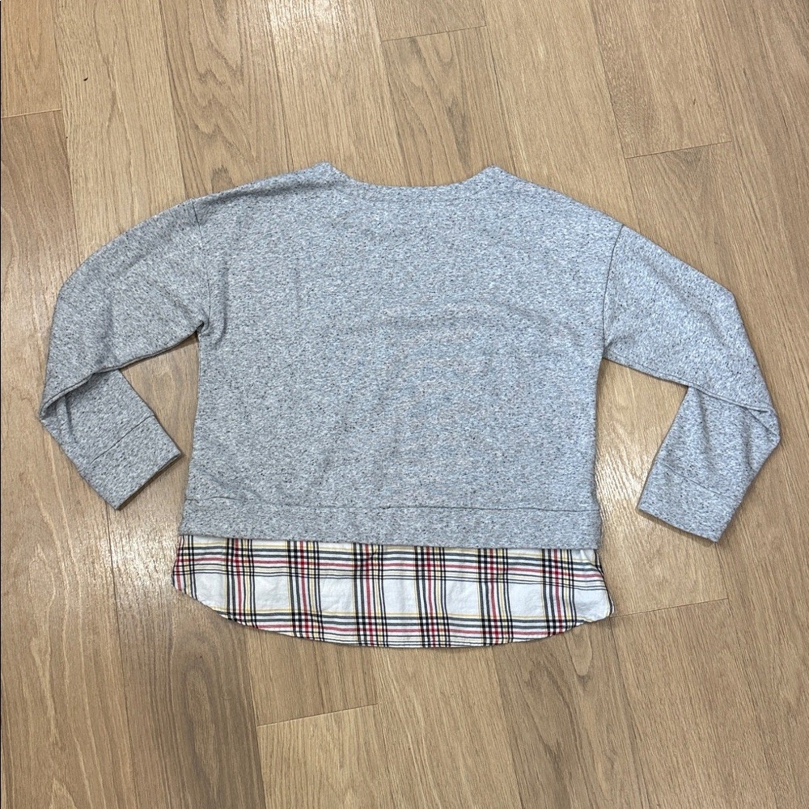 Izod Gray Speckled and Plaid Detail Layered Look Top Size Large