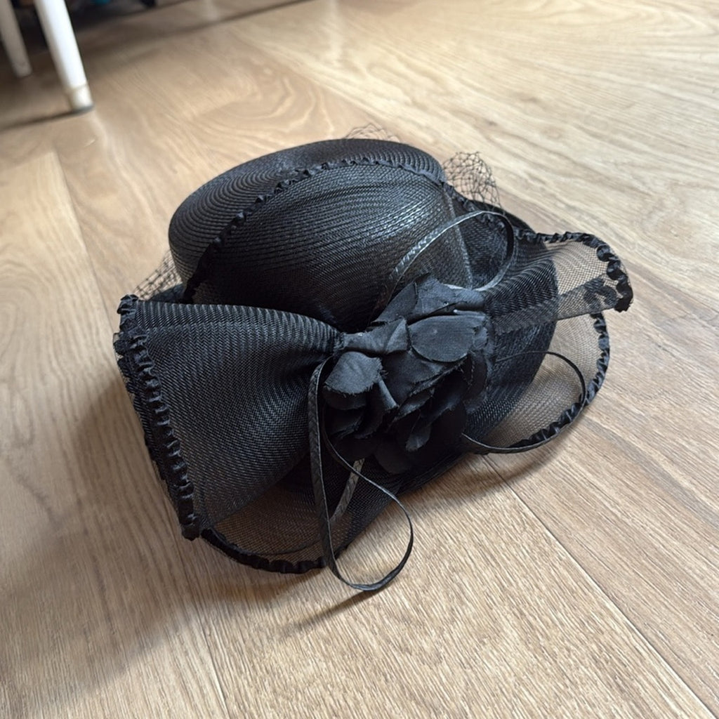 Elegant Black Women's Hat with Mesh Detail