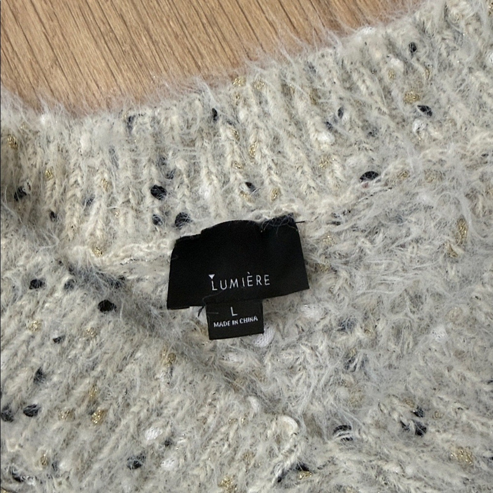 Lumiere Cream Gold Black Knit Fuzzy V Neck Sweater Size Large