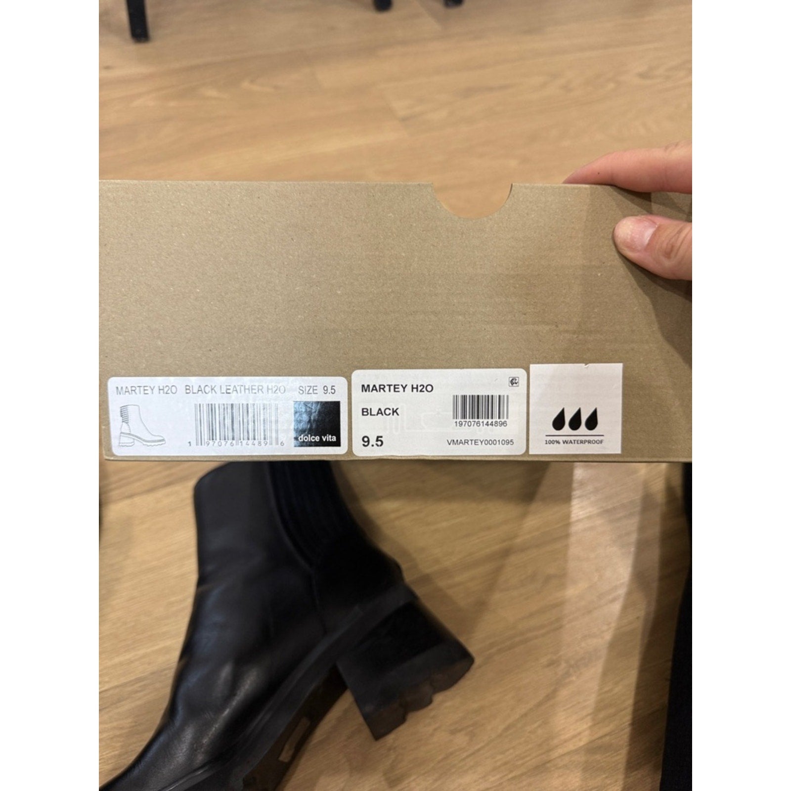 Dolce Vita Martey H2O Black Leather Chunky Heel Chelsea Boots Size 9.5