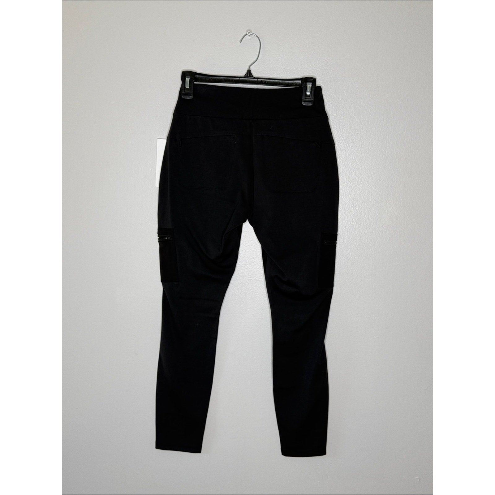 Athleta Headlands Hybrid Cargo Black Leggings Pants Size 4 NEW!