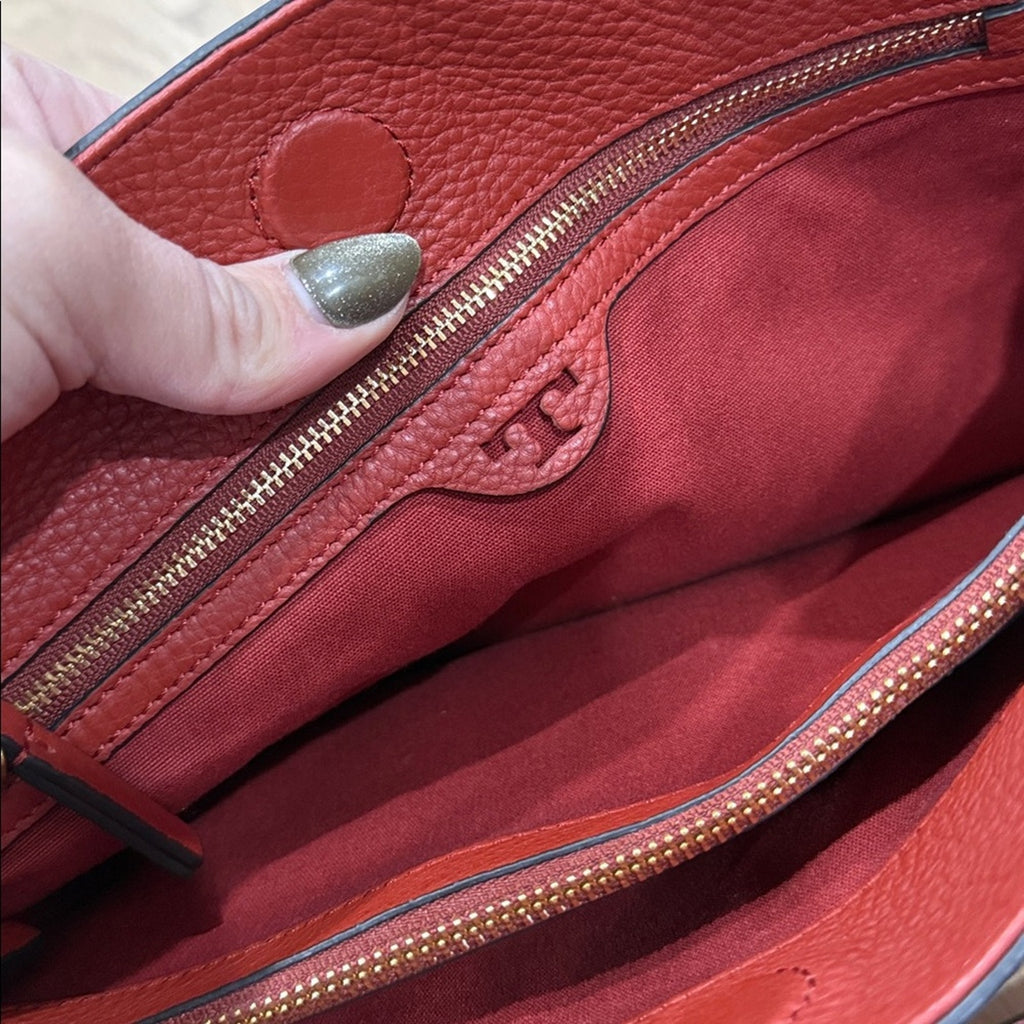 Tory Burch Gemini Link Shoulder Bag in Red Pebbled Leather Gold Hardware