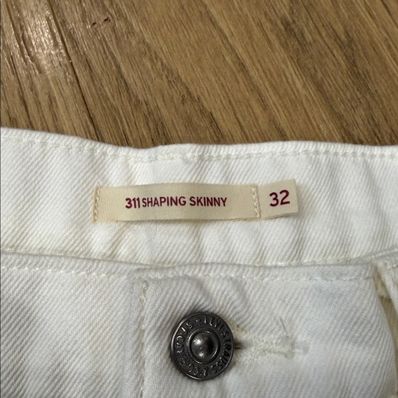 Levi's White Denim 311 Shaping Skinny Jeans Size 32 New!