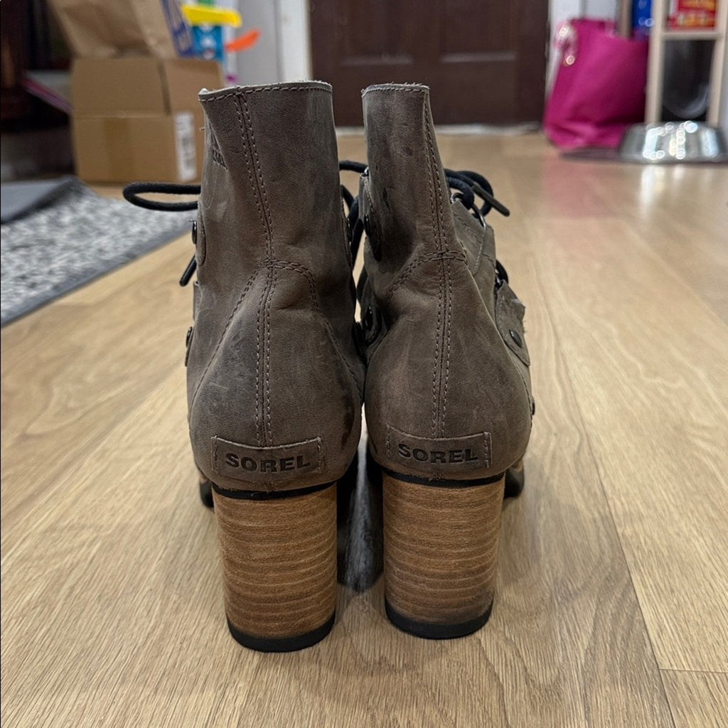 Sorel Women's Addington Lace-Up Leather Ankle Boots - Taupe, Size 9.5