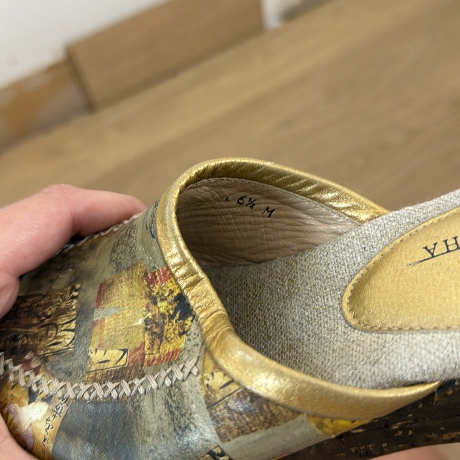 Jeon x Memories of a Geisha Artistic Gold and Brown Mules Size 6.5