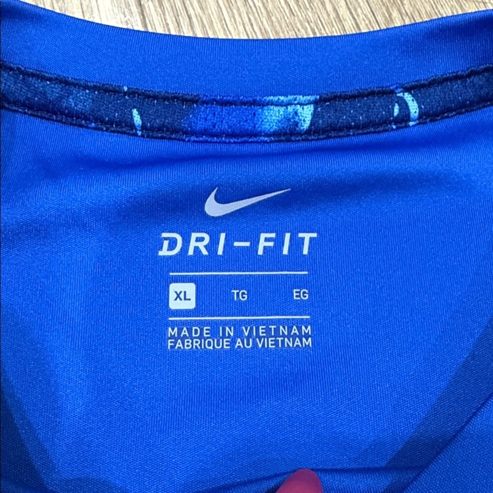 Nike Dri Fit Royal Blue Long Sleeve Shirt Size XL Boys