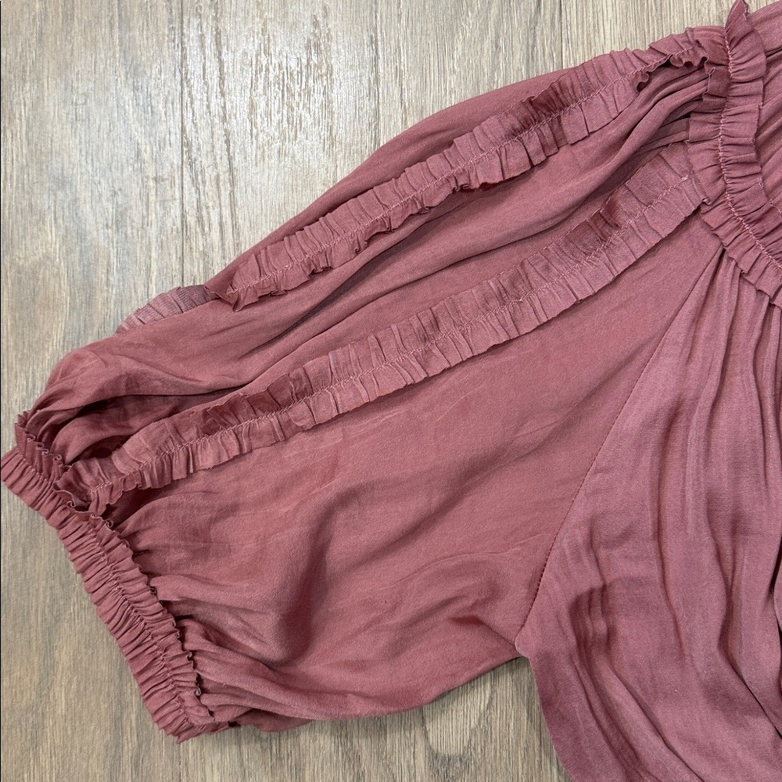 Maison D'Amelie Women's Mauve Ruffle Detail Boho Blouse Size Medium
