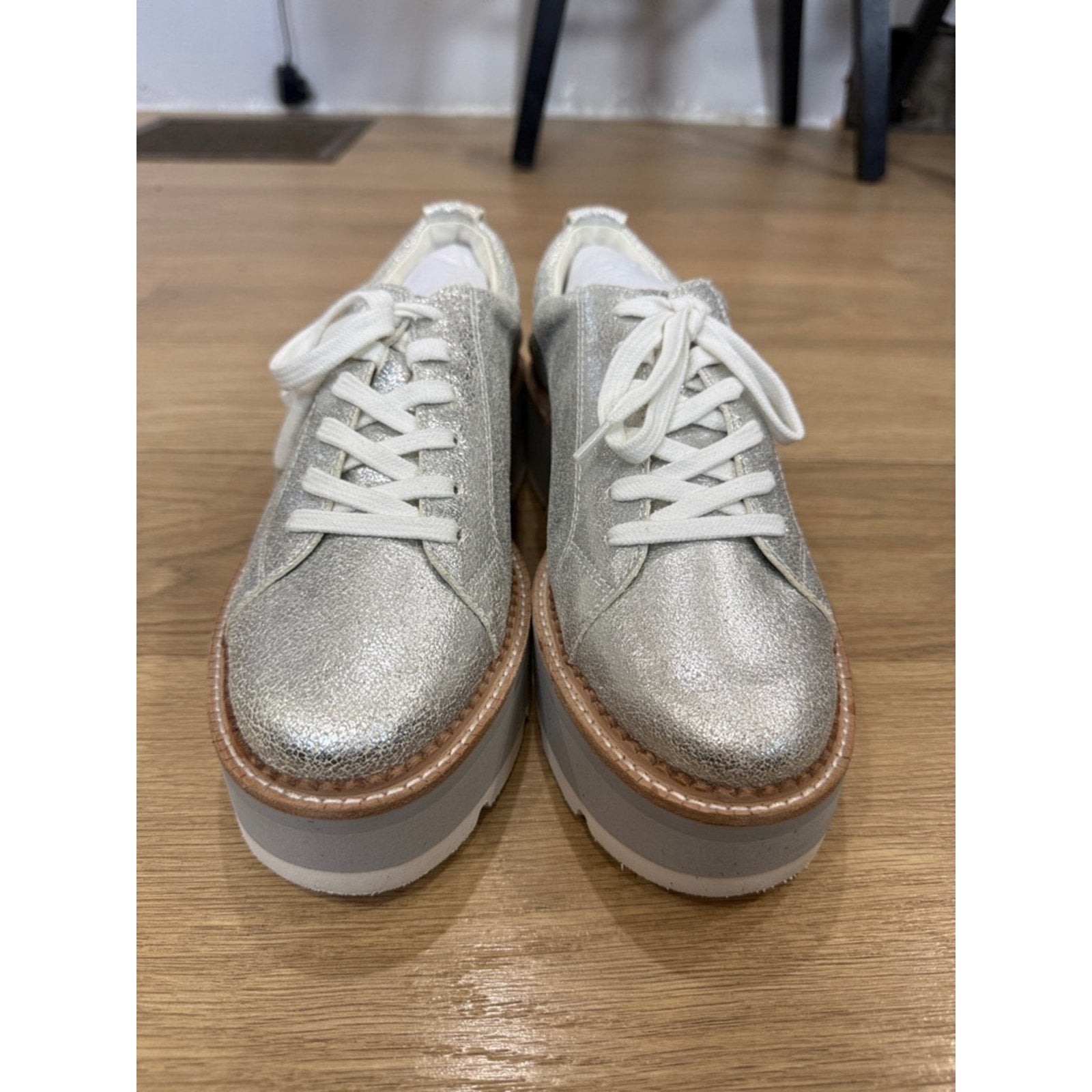 Dolce Vita Toyah Lace Up Platform Sneakers in Metallic Silver Size 9.5