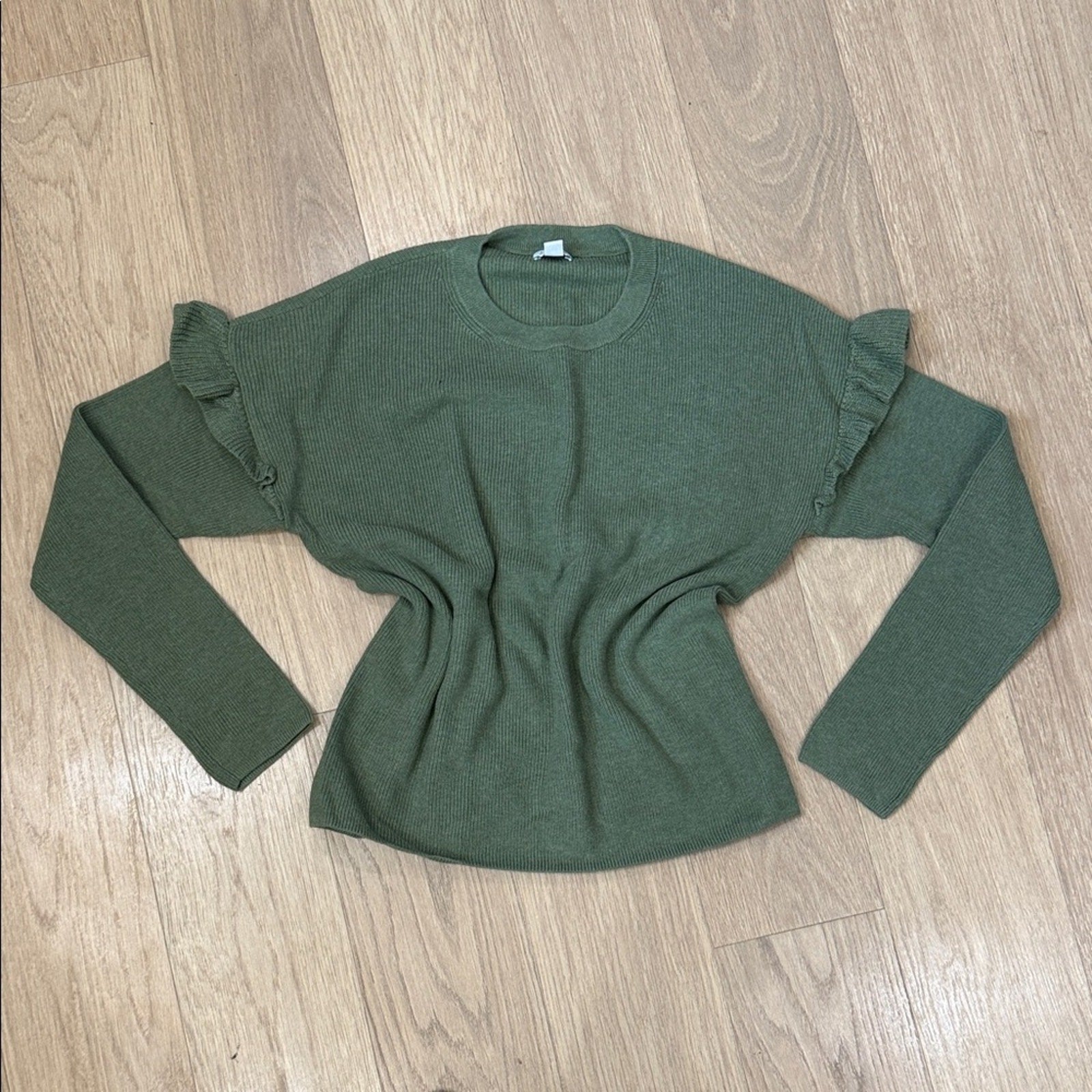 J. Crew Green Long Sleeve Sweater with Ruffle Detail Size XL