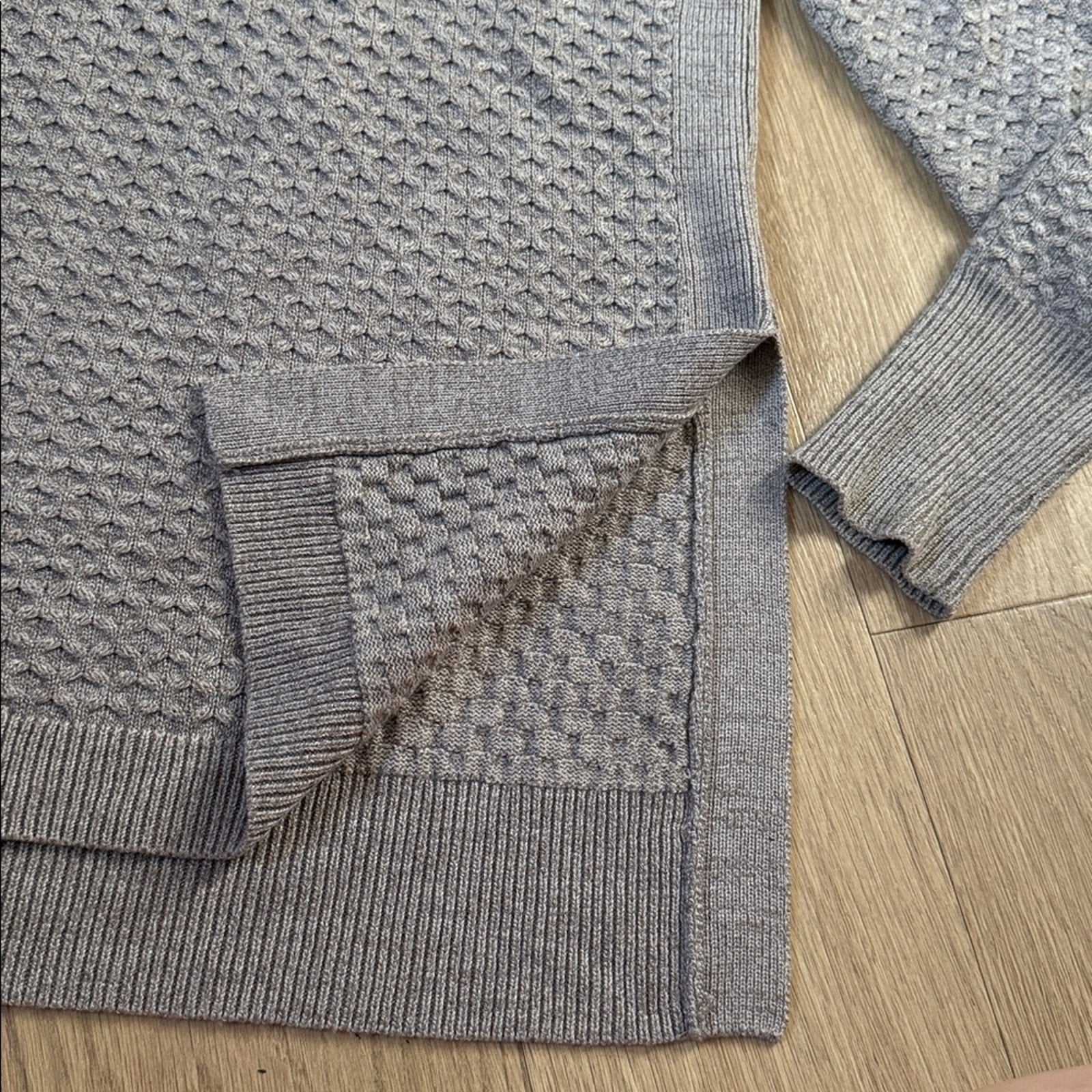 Athleta Tan / Taupe Scoop Neck Vented Hem Knit Sweater Size XS