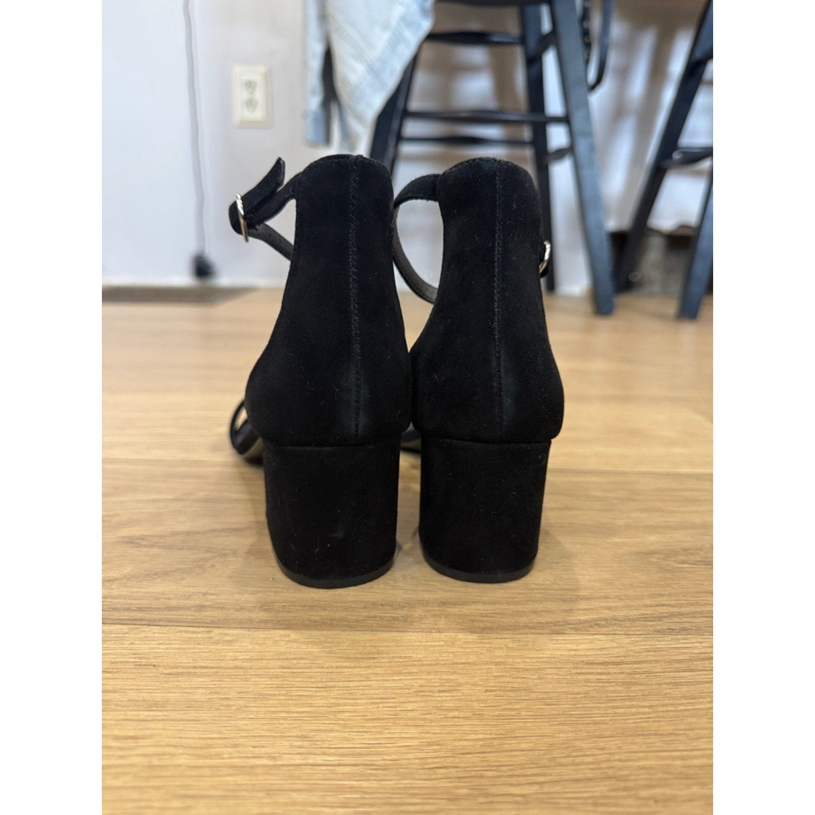 Steve Madden Irenee Black Suede Block Heel Sandals - Classic Open Toe Size 9