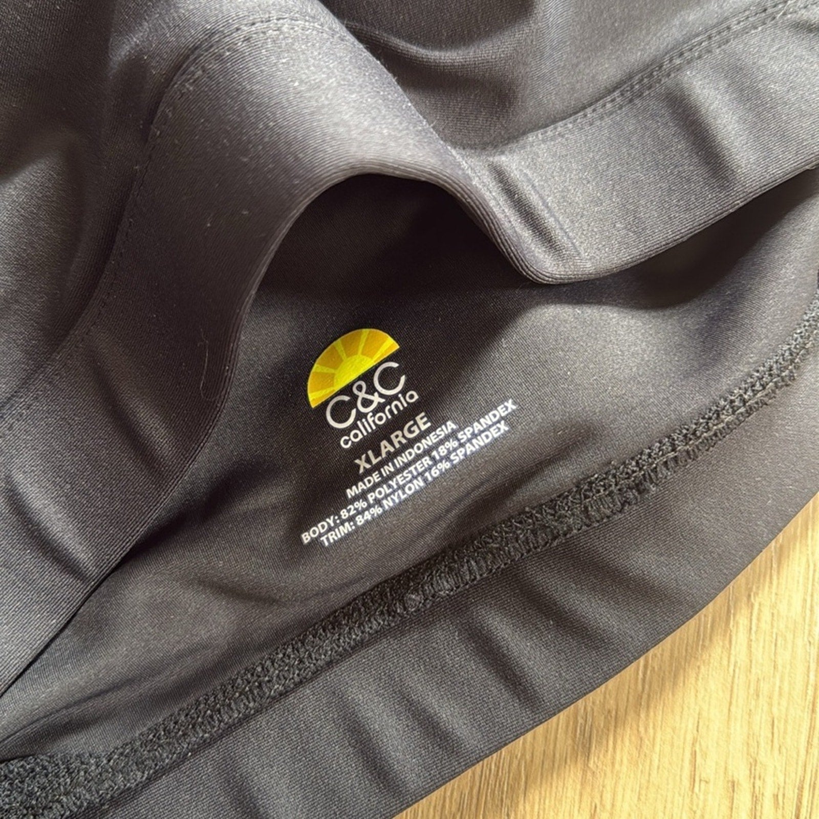 C&C California Black Sports Bra w/ Mesh Details Size XL NEW!