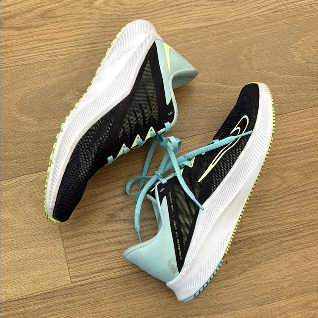 Nike Stylish Black and Mint Athletic Running Women's Sneakers Size 9.5
