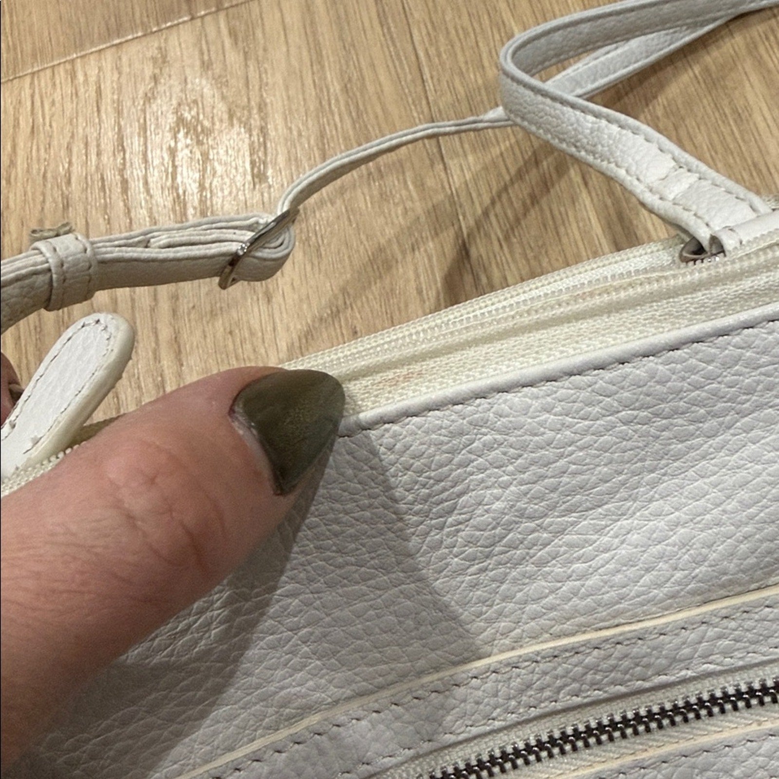Giani Bernini Multi Pocket Simple Silver Hardware White Leather Crossbody