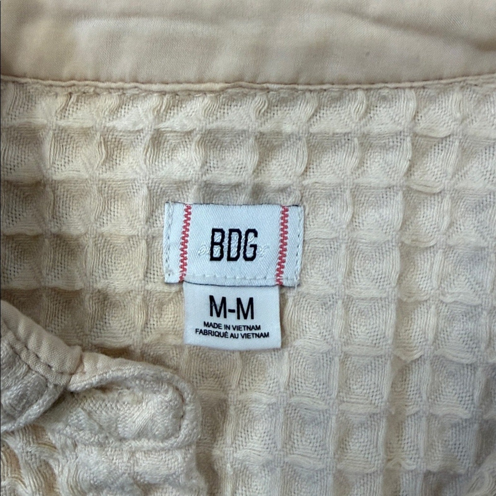BDG Cream Textured Waffle Knit Button Front Cropped Top Size Medium