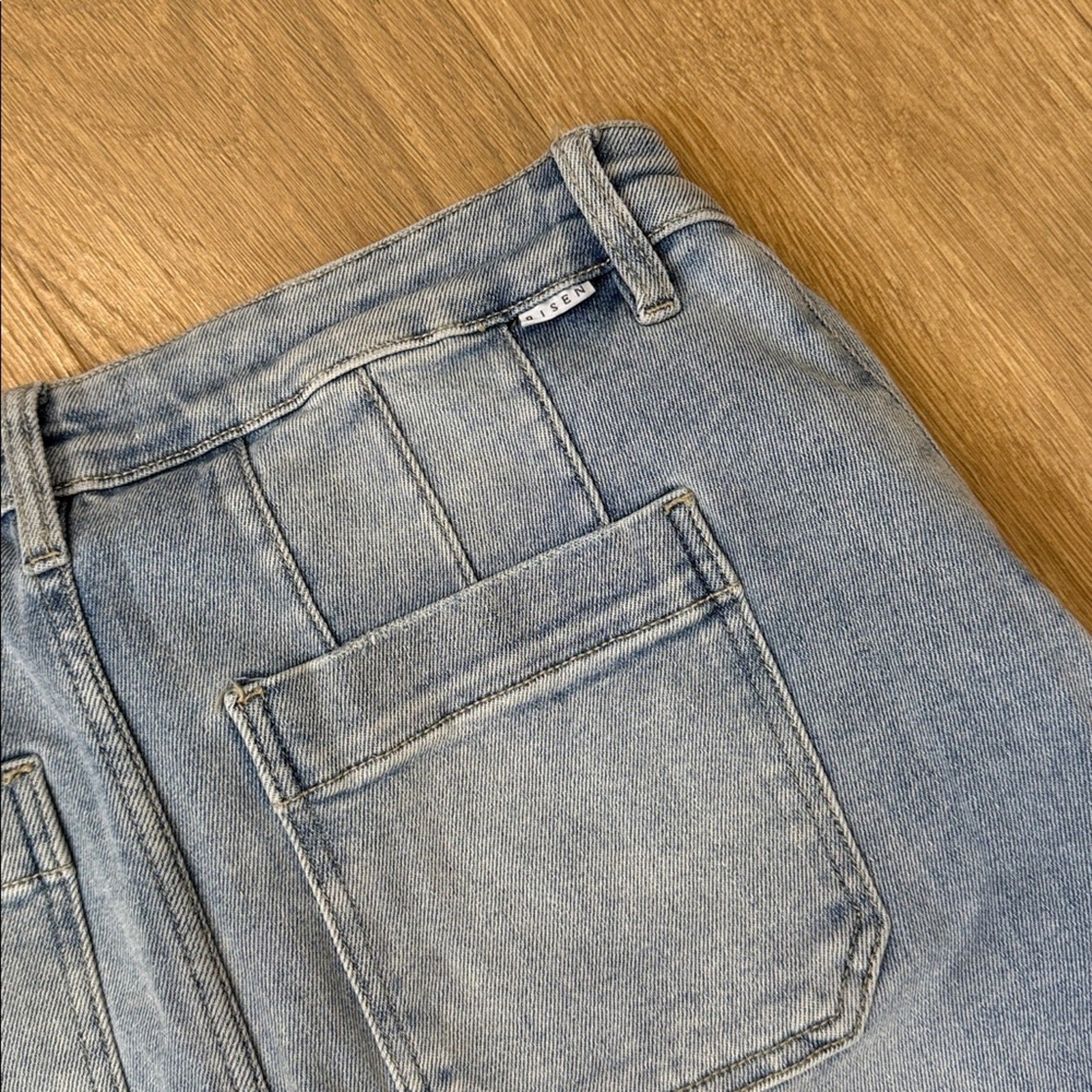 Risen Wide Leg High Rise Classic Blue Jeans Size 32 / 14
