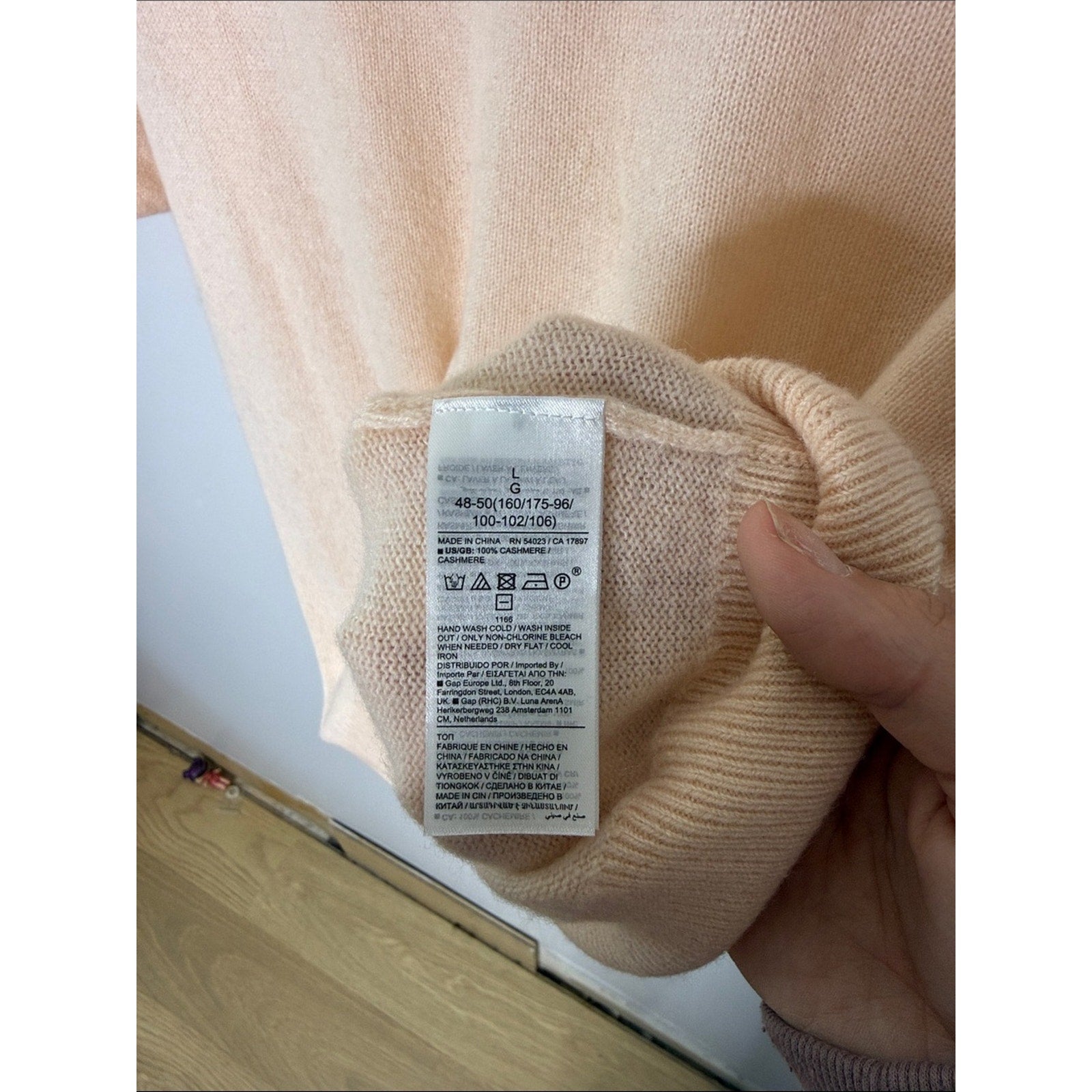 Banana Republic Cashmere Lightweight Peach Scoop-Neck Short Sleeve Sweater Large