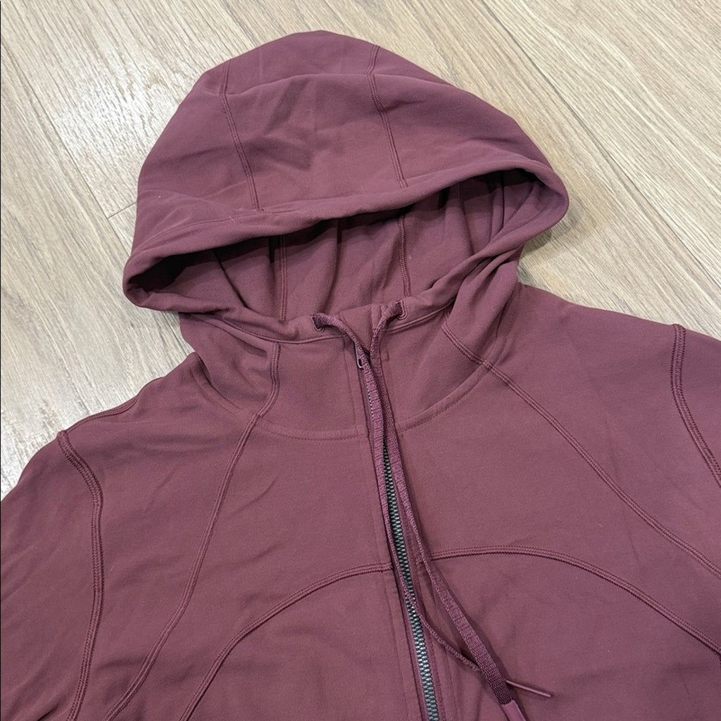 Lululemon Hooded Define Jacket in Nulu Fabric in Chianti Size 12