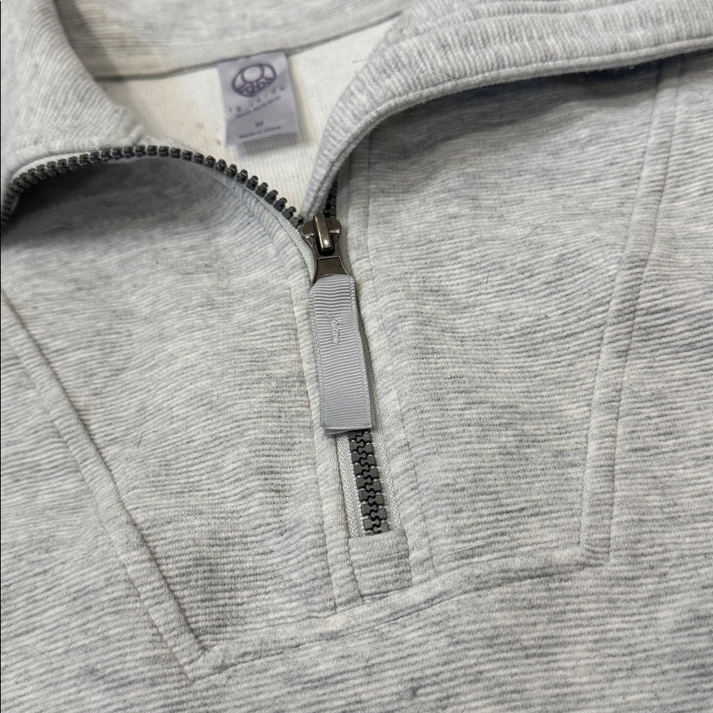Te Verde Light Gray Quarter-Zip Collared Pullover Size Medium