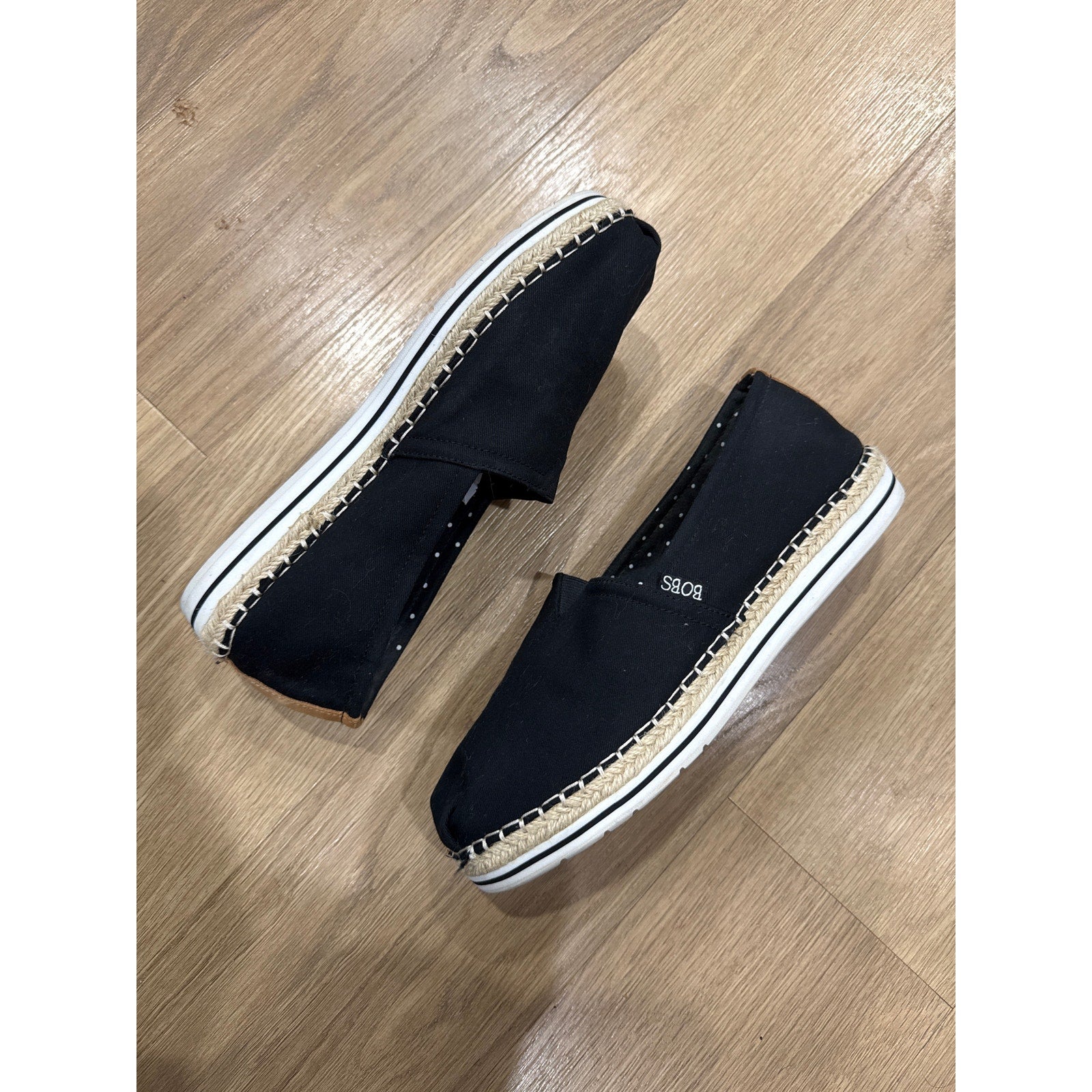 Sketchers BOBS Breeze Women's Slip On Espadrille Canvas Memory Foam Jute Detail Espadrilles Size 9.5