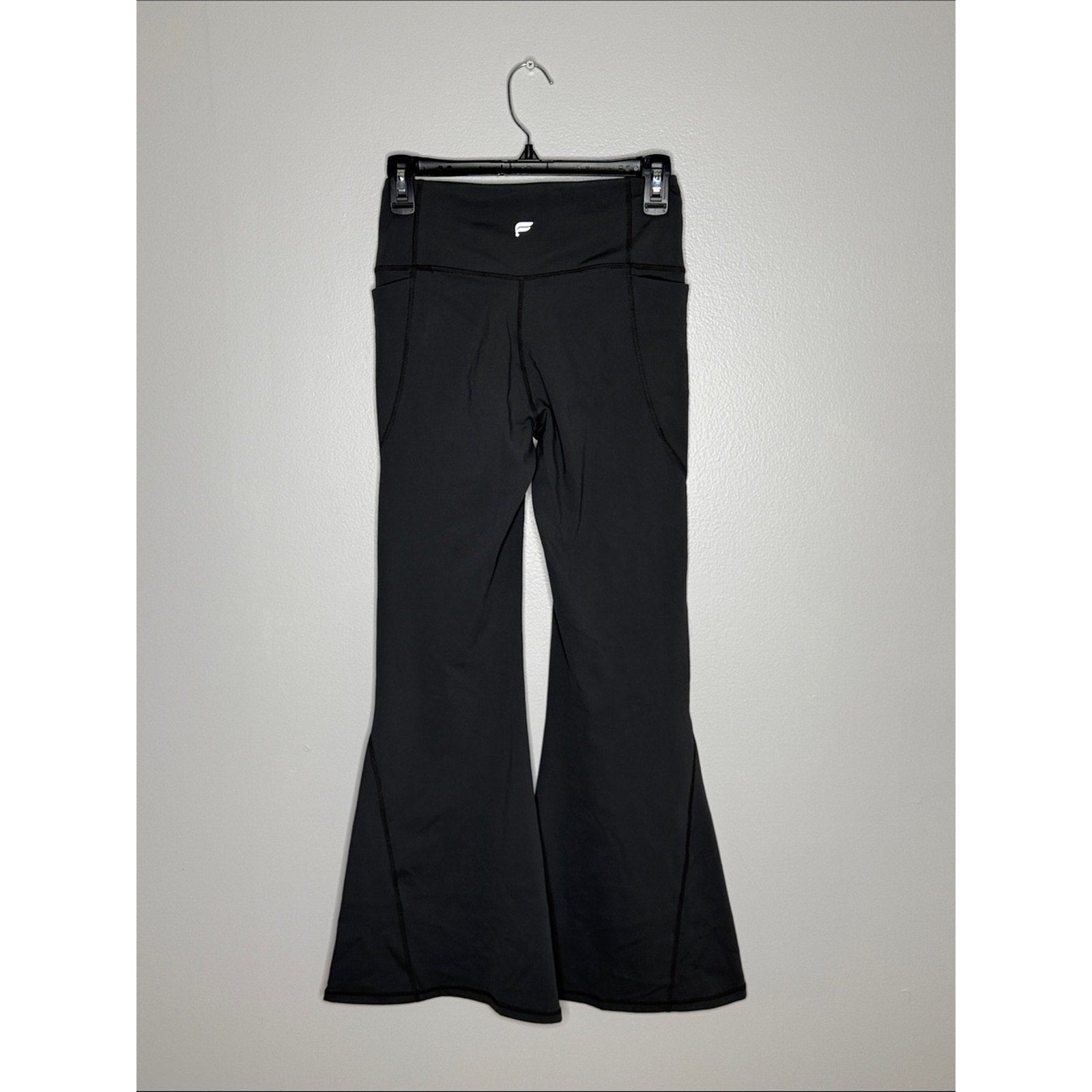 Fabletics Gray Pureluxe V-Waist Flare Yoga Pants Size Small