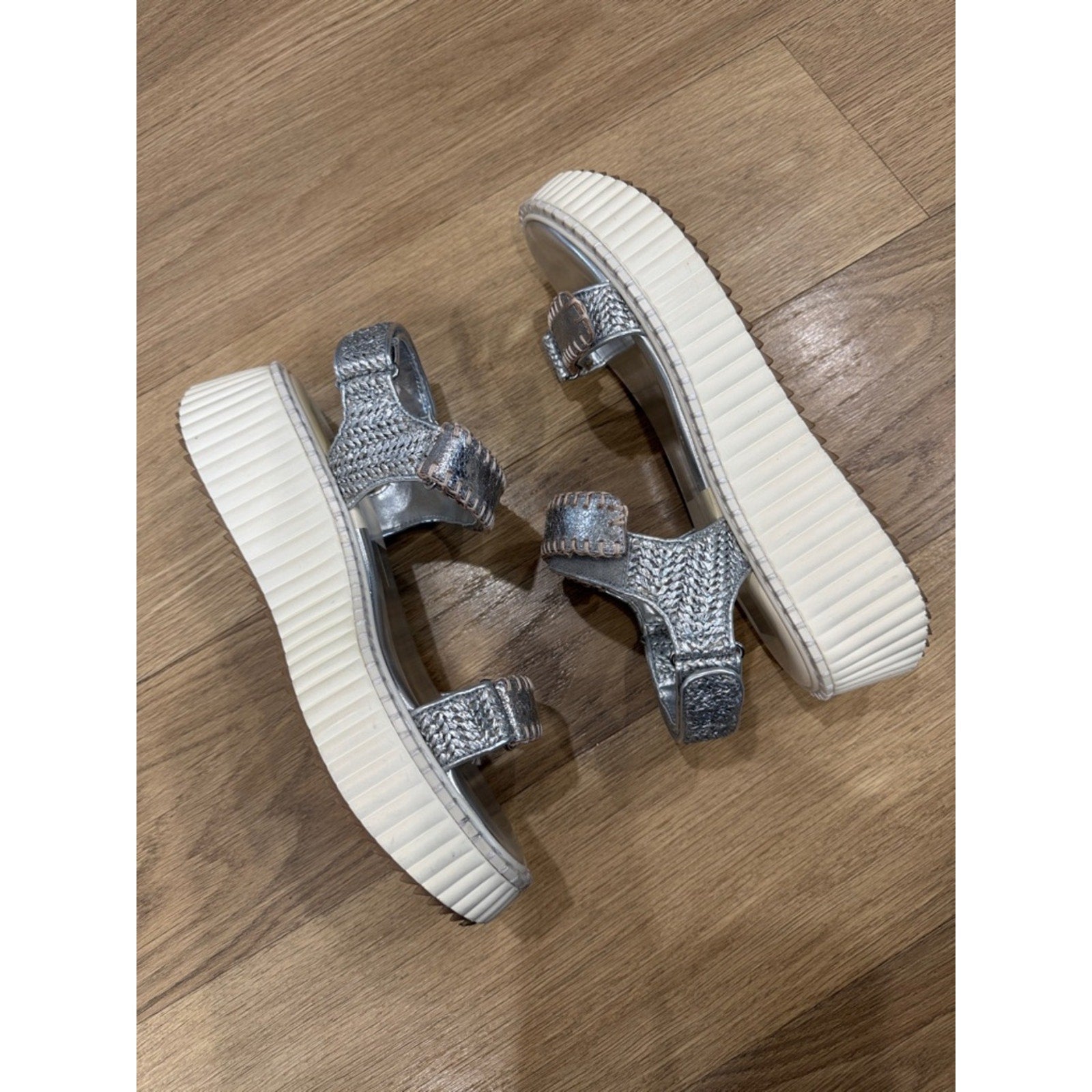 Dolce Vita Debra Metallic Silver Platform Sandals Size 9.5