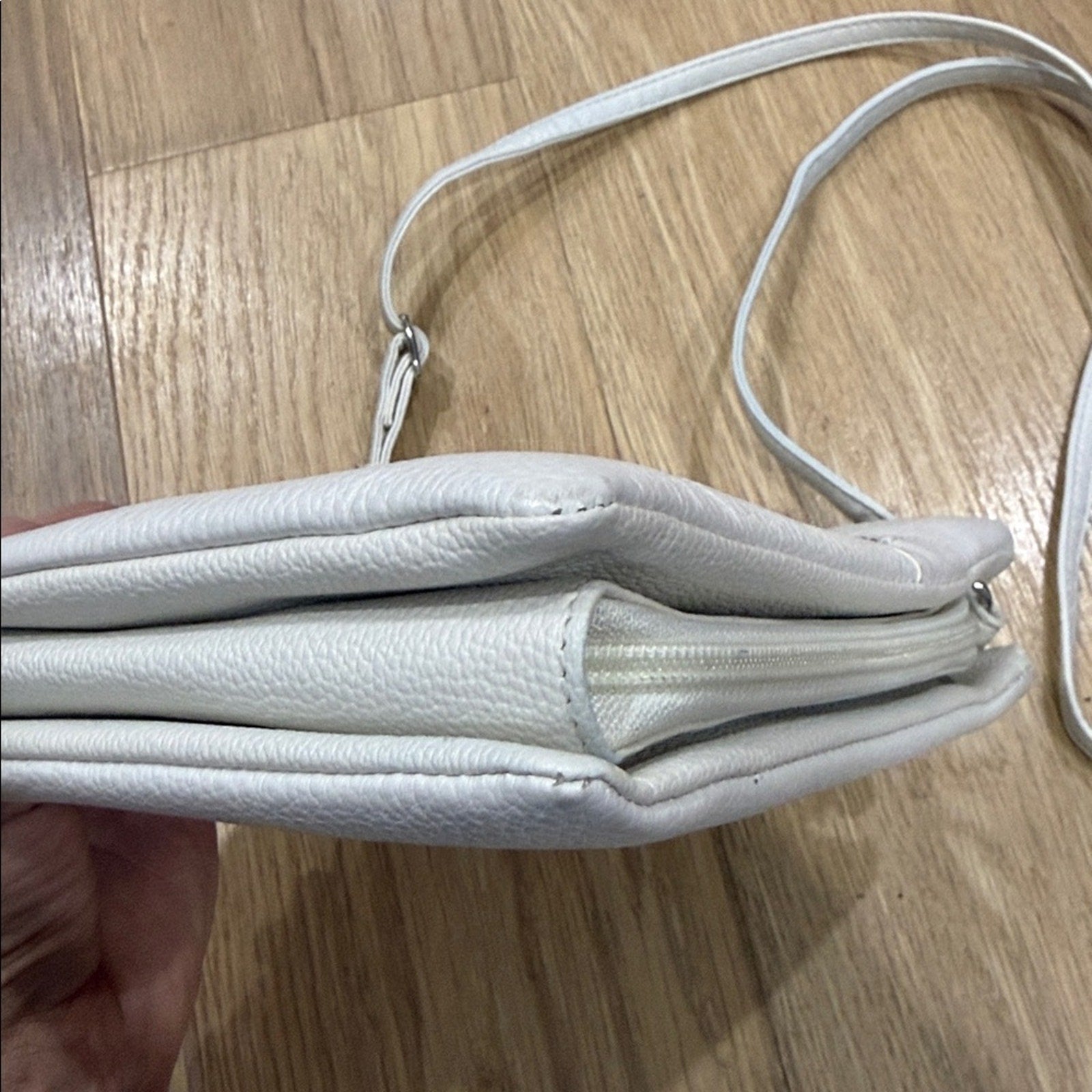 Giani Bernini Multi Pocket Simple Silver Hardware White Leather Crossbody