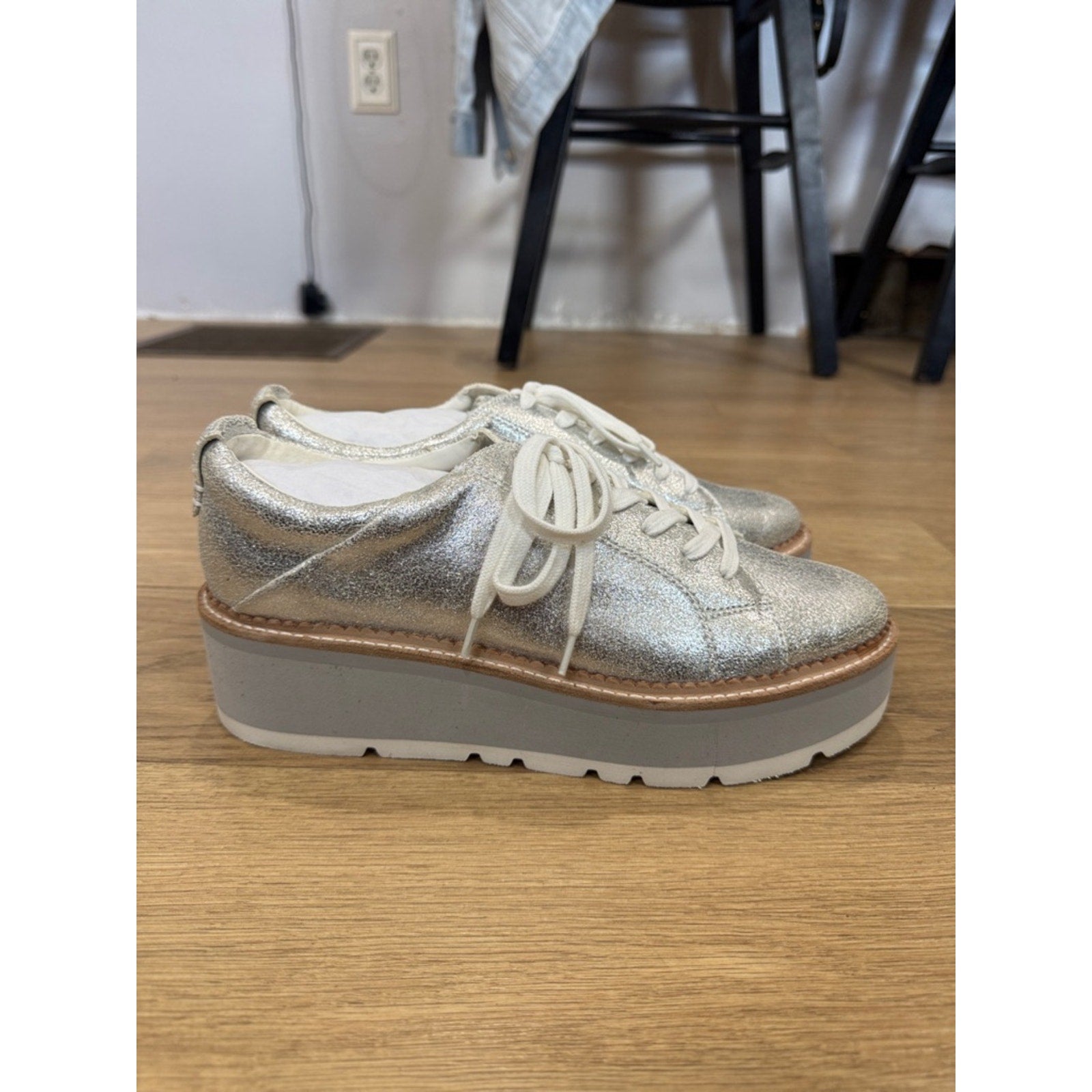 Dolce Vita Toyah Lace Up Platform Sneakers in Metallic Silver Size 9.5