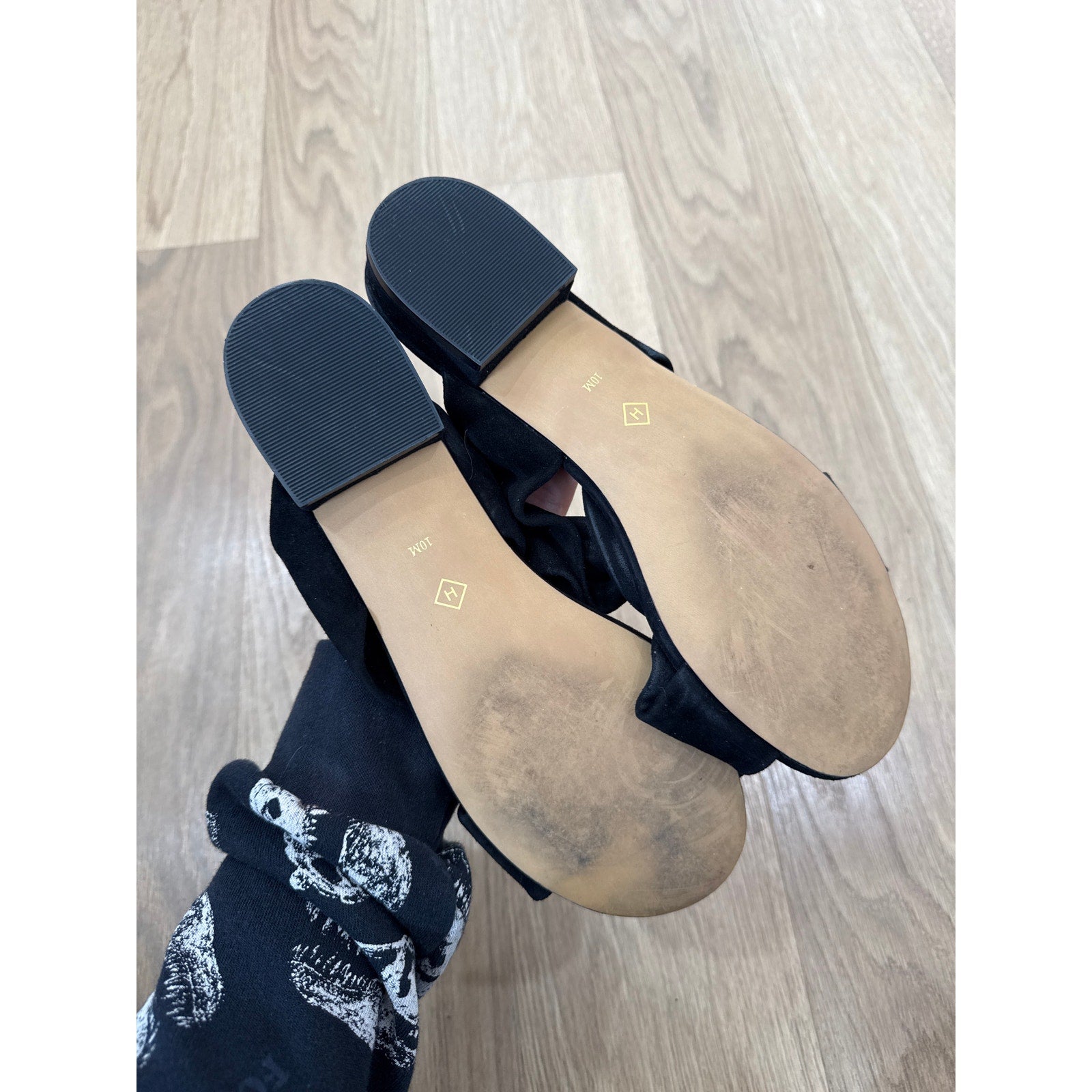 Halogen Suede Flat Strappy Black Sandals Size 10