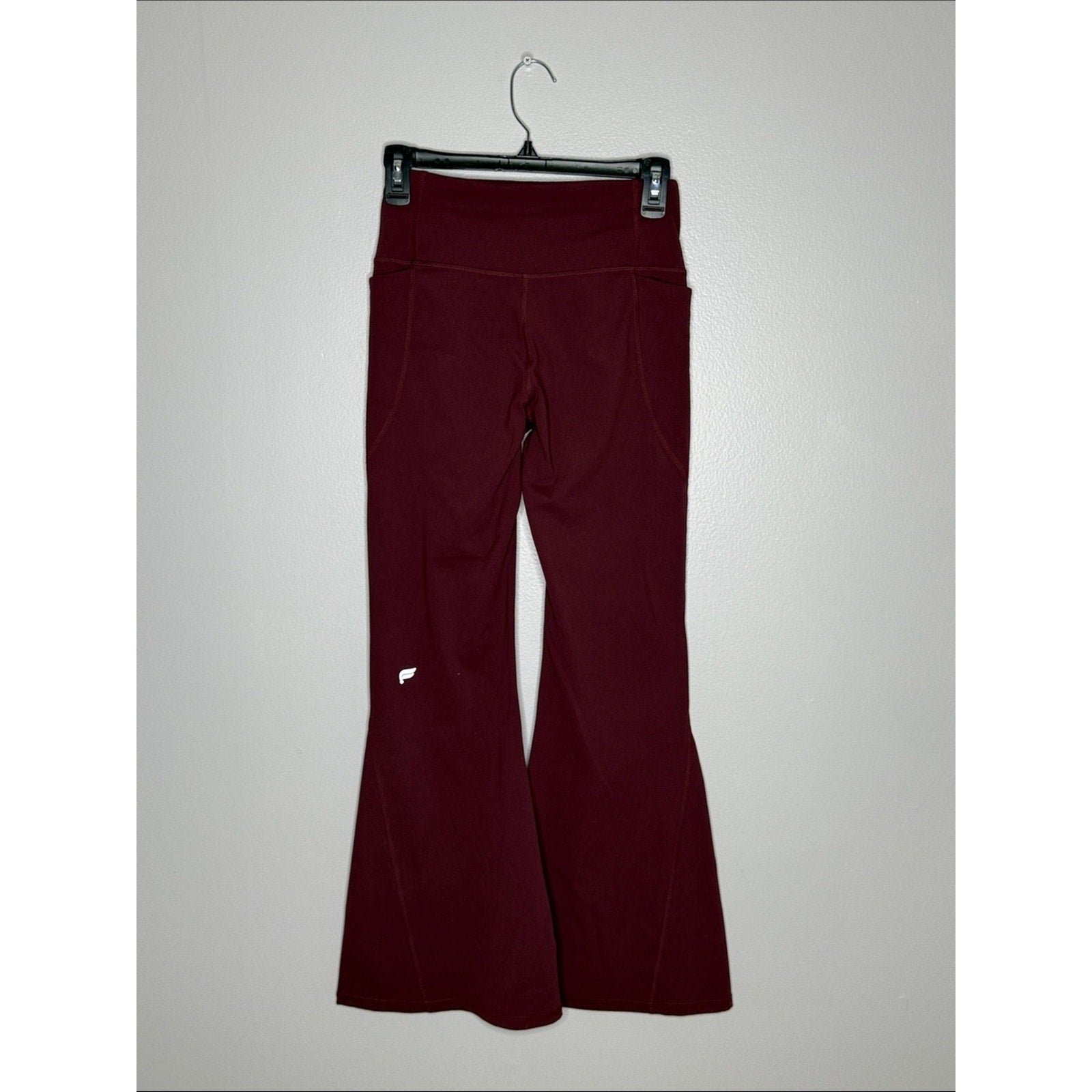 Fabletics Fabluxe Flared Yoga Pants in Burgundy Size Small