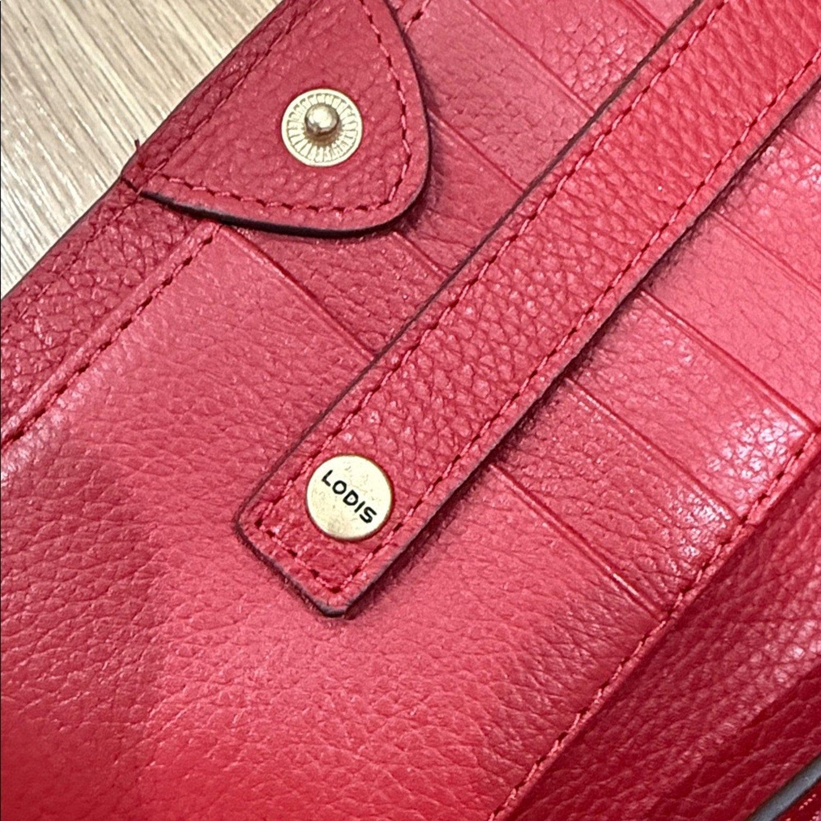 Lodis California Leather Traveler Crossbody Wallet in Red Leather