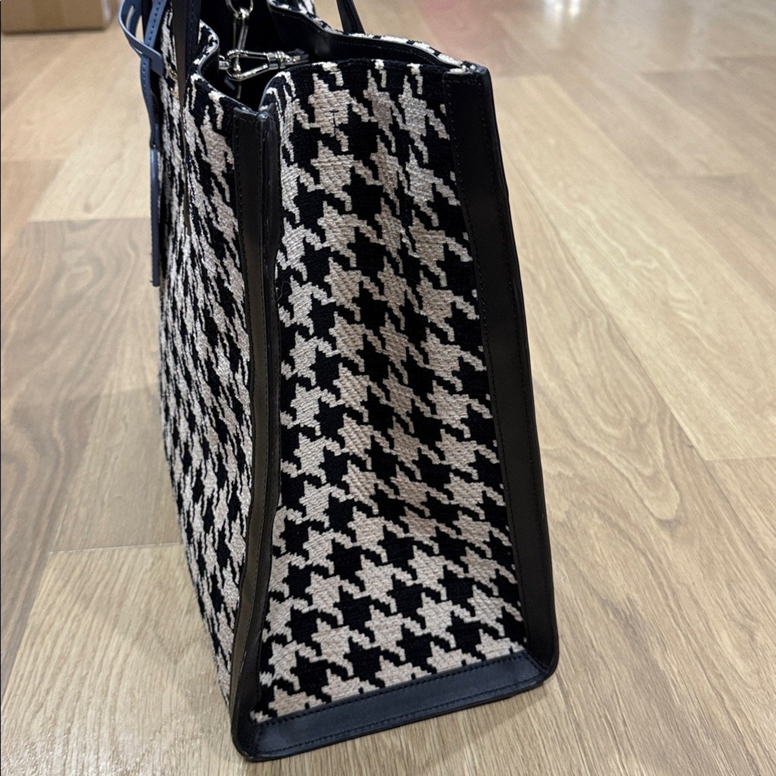 Kate Spade New York Manhattan Houndstooth Large Tote Bag