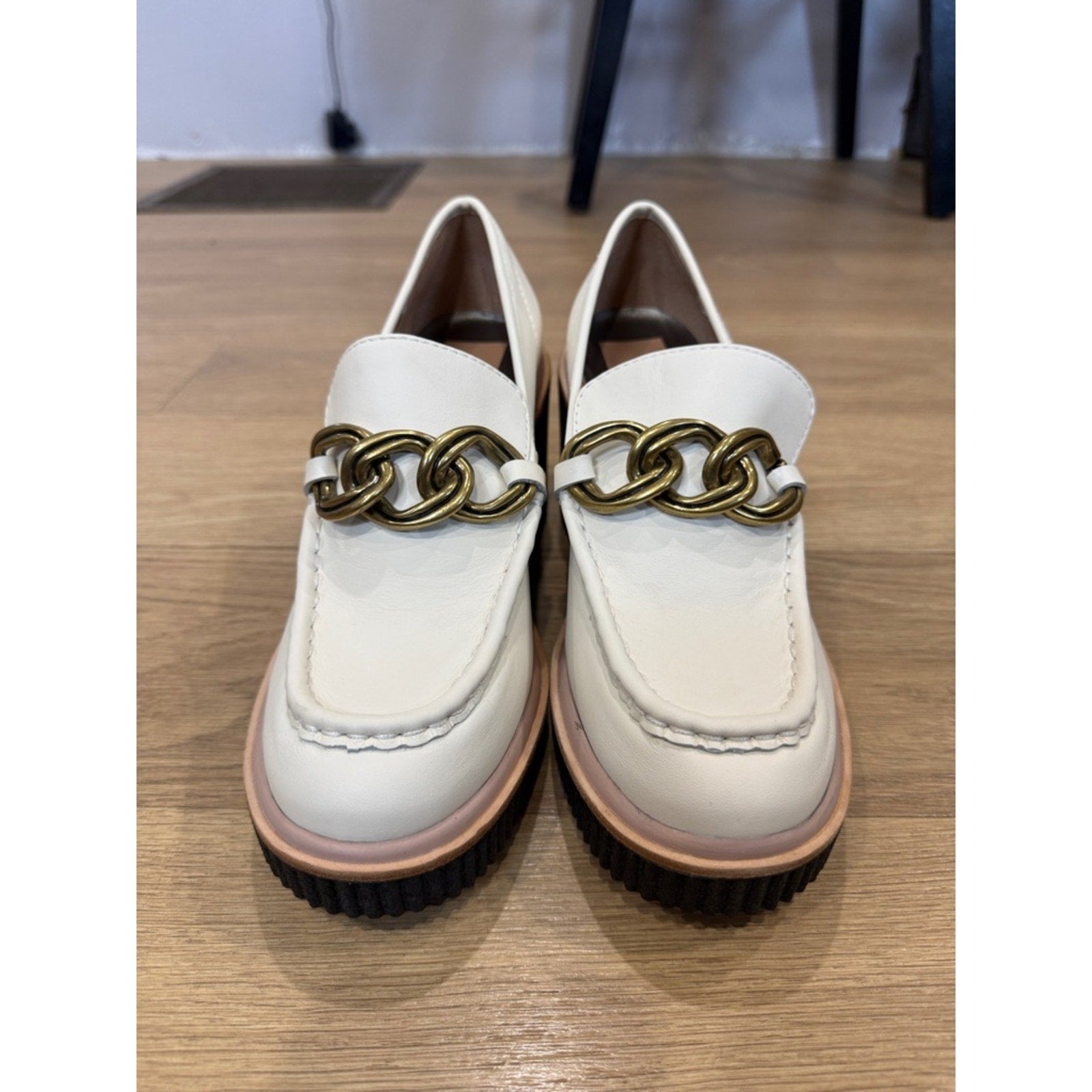 Dolce Vita Brenan Cream Platform Loafers Black Ribbed Sole and Gold Chain 9.5