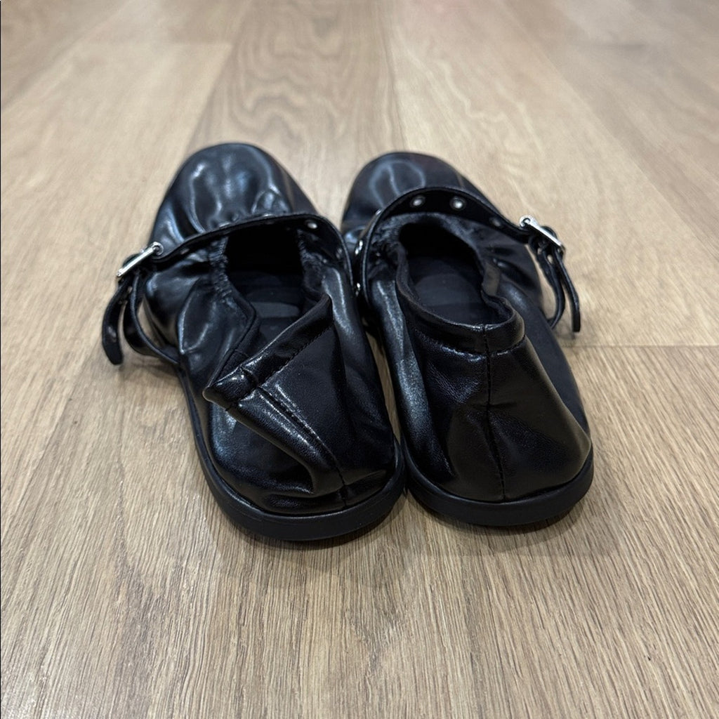 Old Navy Round Toe Ballet Flats w/ Buckle and Eyelet Strap Size 11