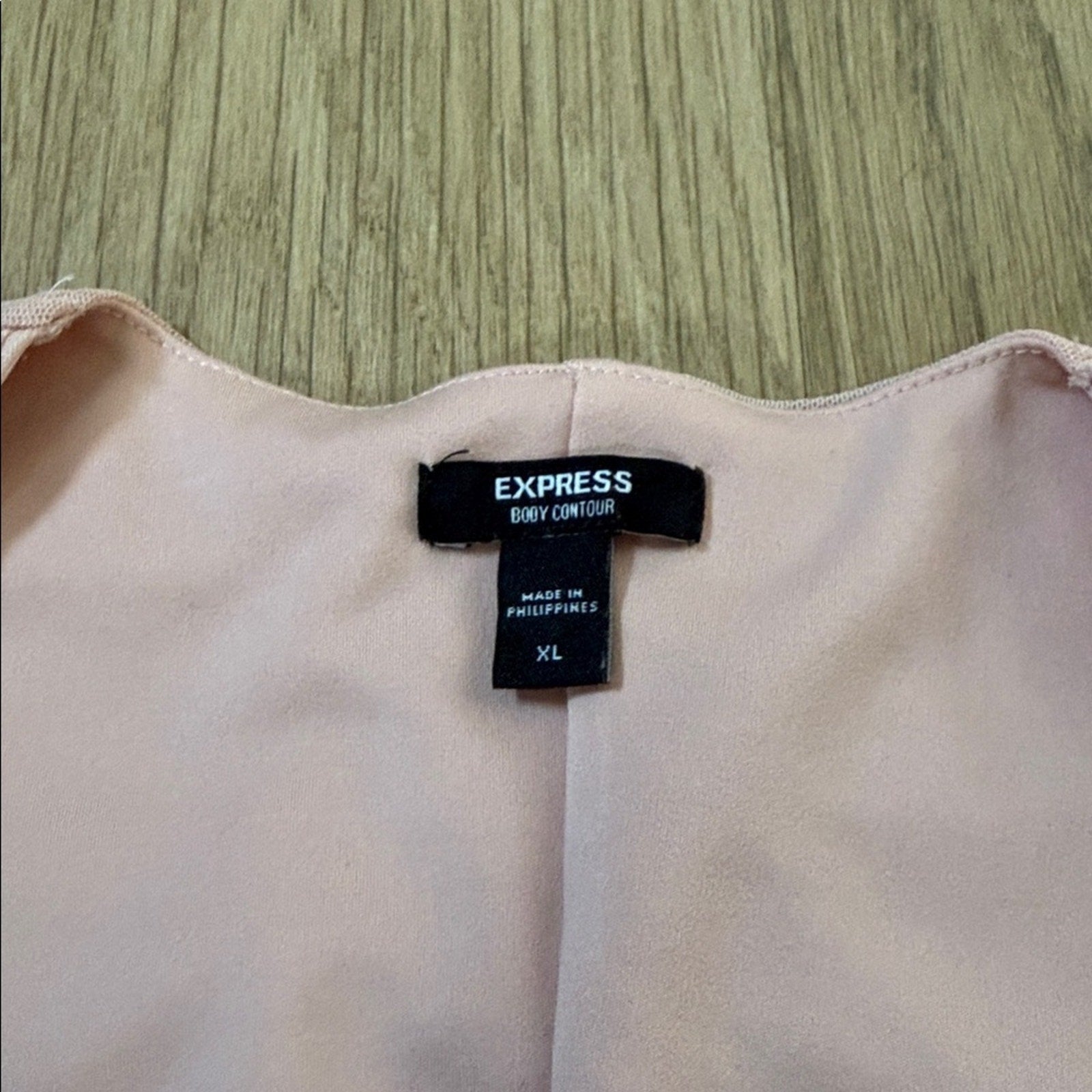 Express Body Contour Light Pink Ruched Long Sleeve Blouse Size XL