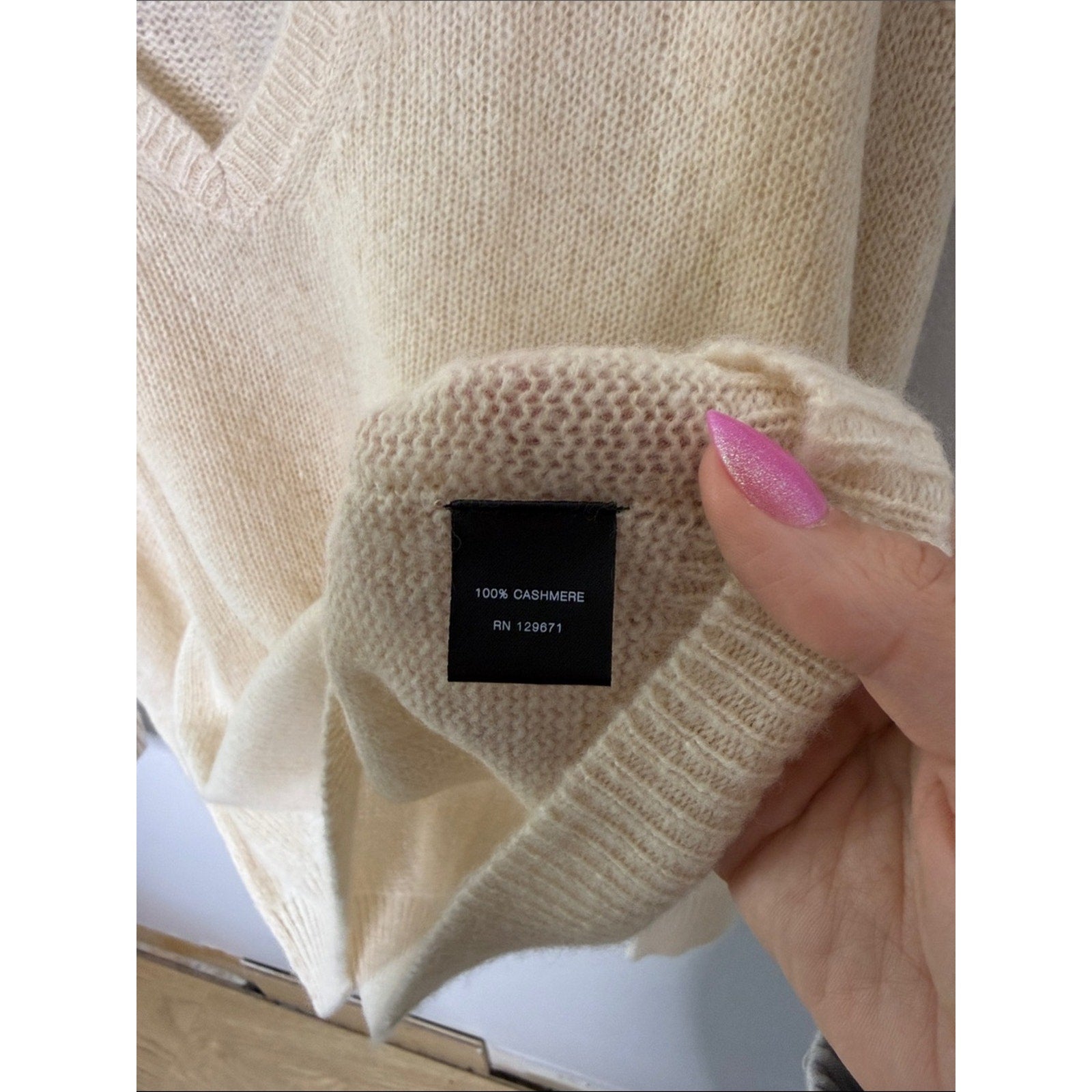 NakedCashmere Cream V-Neck Sweater Size Large NEW!