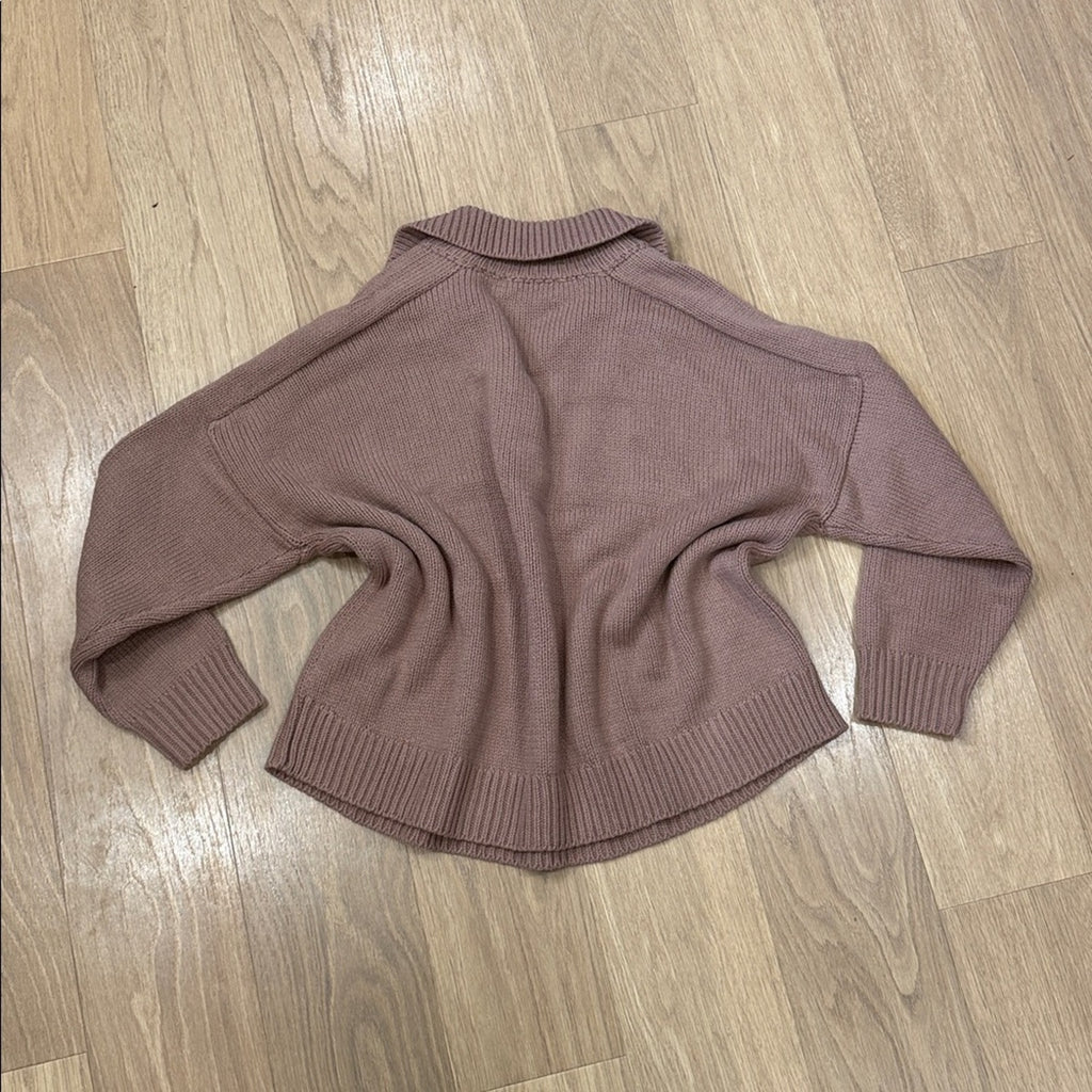 Labiz Knit Collared Split Neckline Sweater in Tan Size Medium