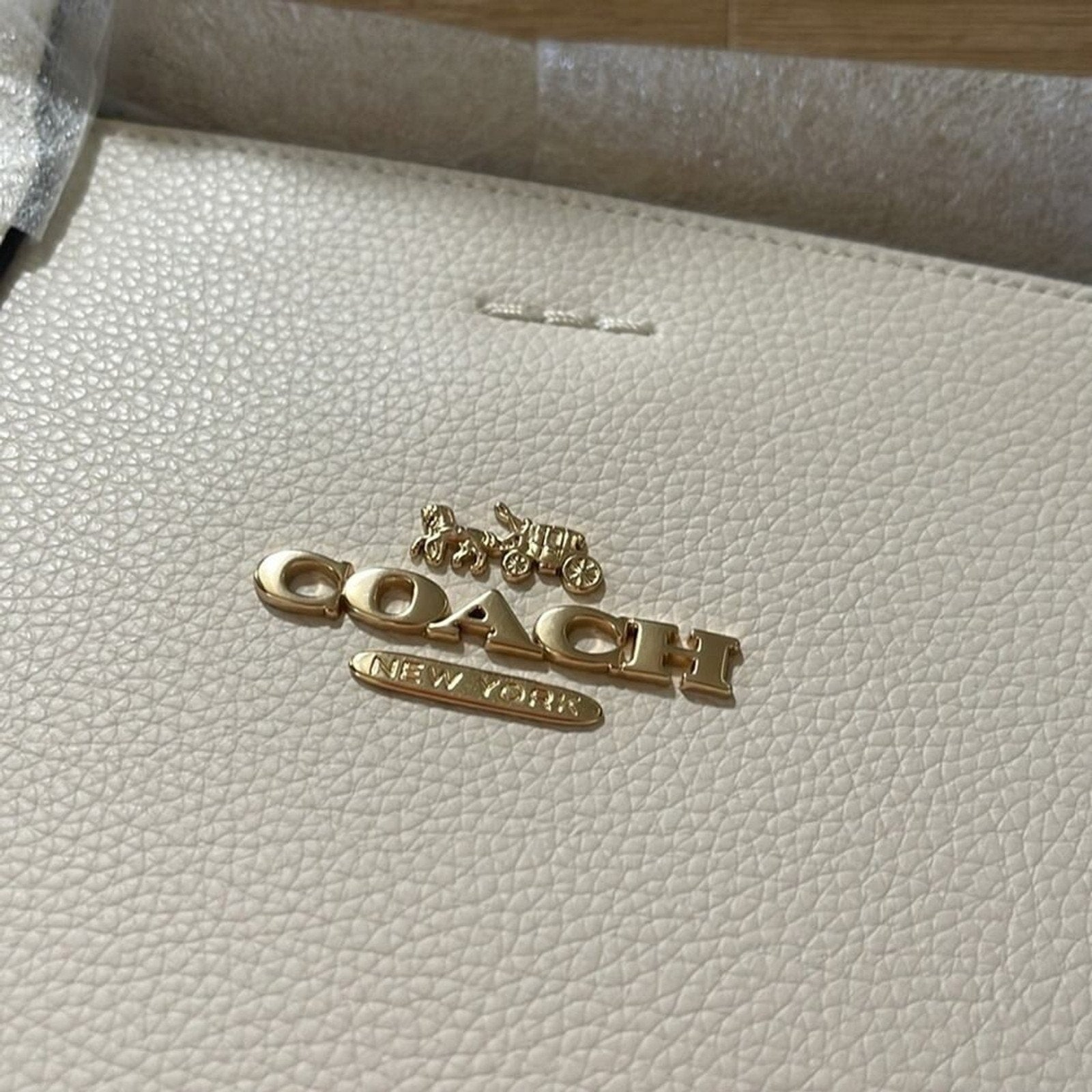 COACH Cream / White “Chalk” LTH Town Tote Top Handle Handbag NWT