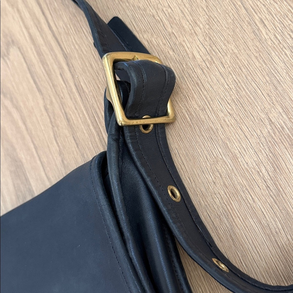 Coach Elegant Black Leather Vintage Adjustable Shoulder Bag