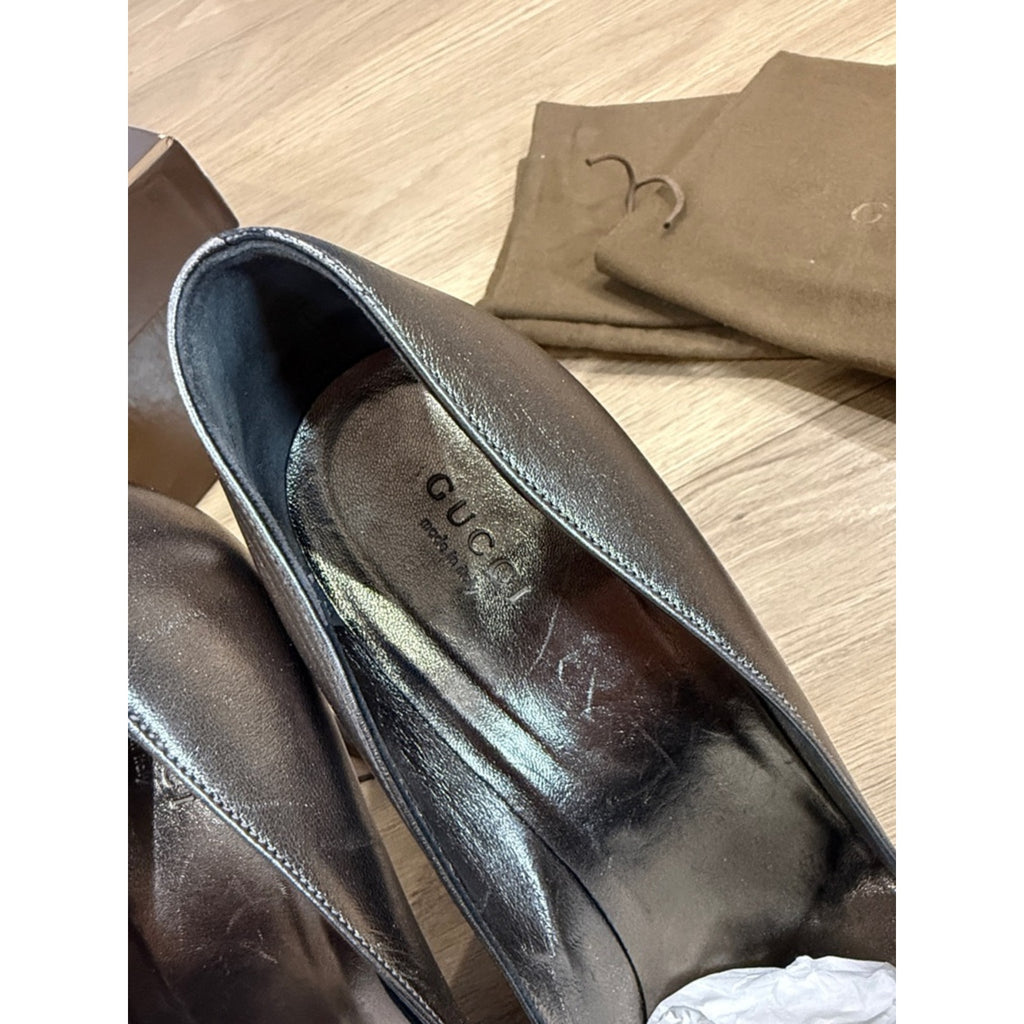 Gucci Metallic Silver Leather High Heel Pumps Size 9.5