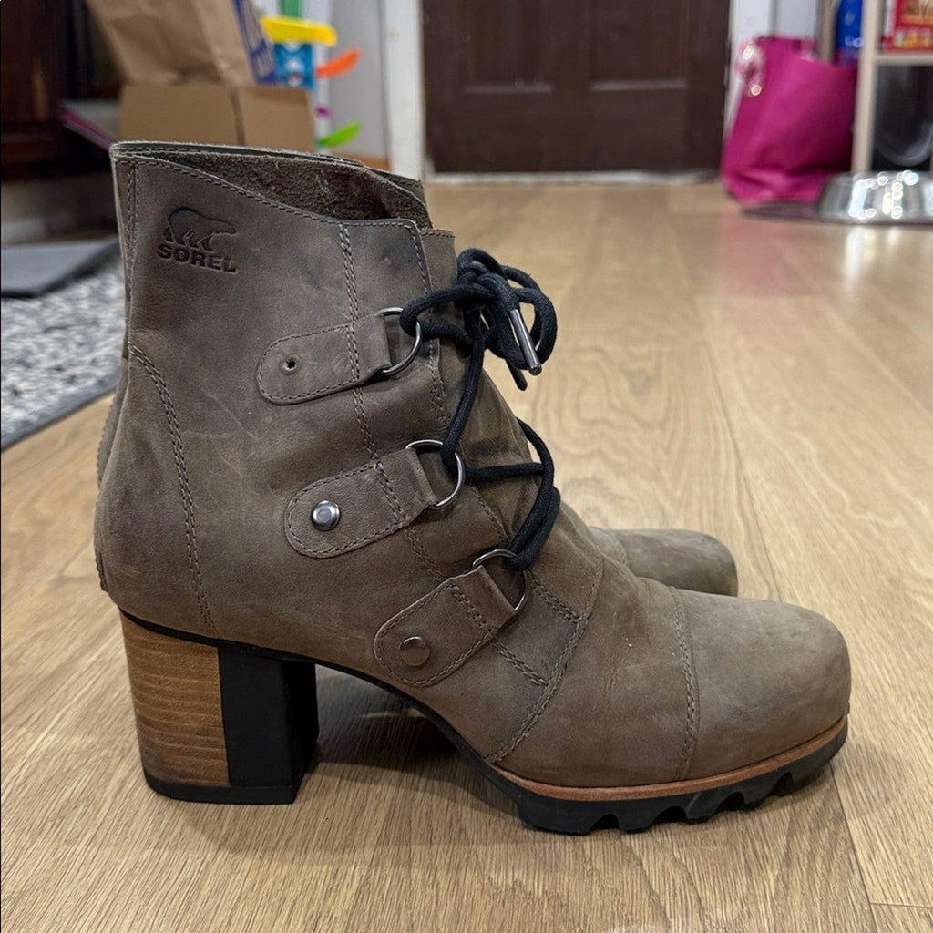 Sorel Women's Addington Lace-Up Leather Ankle Boots - Taupe, Size 9.5
