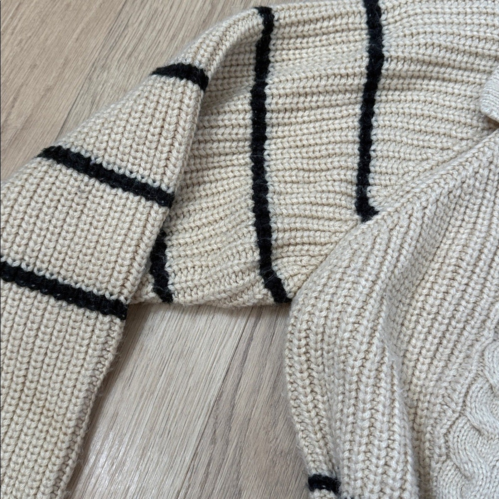 Dokotoo Women's Beige and Black Cable Knit Cardigan Sweater Size Medium
