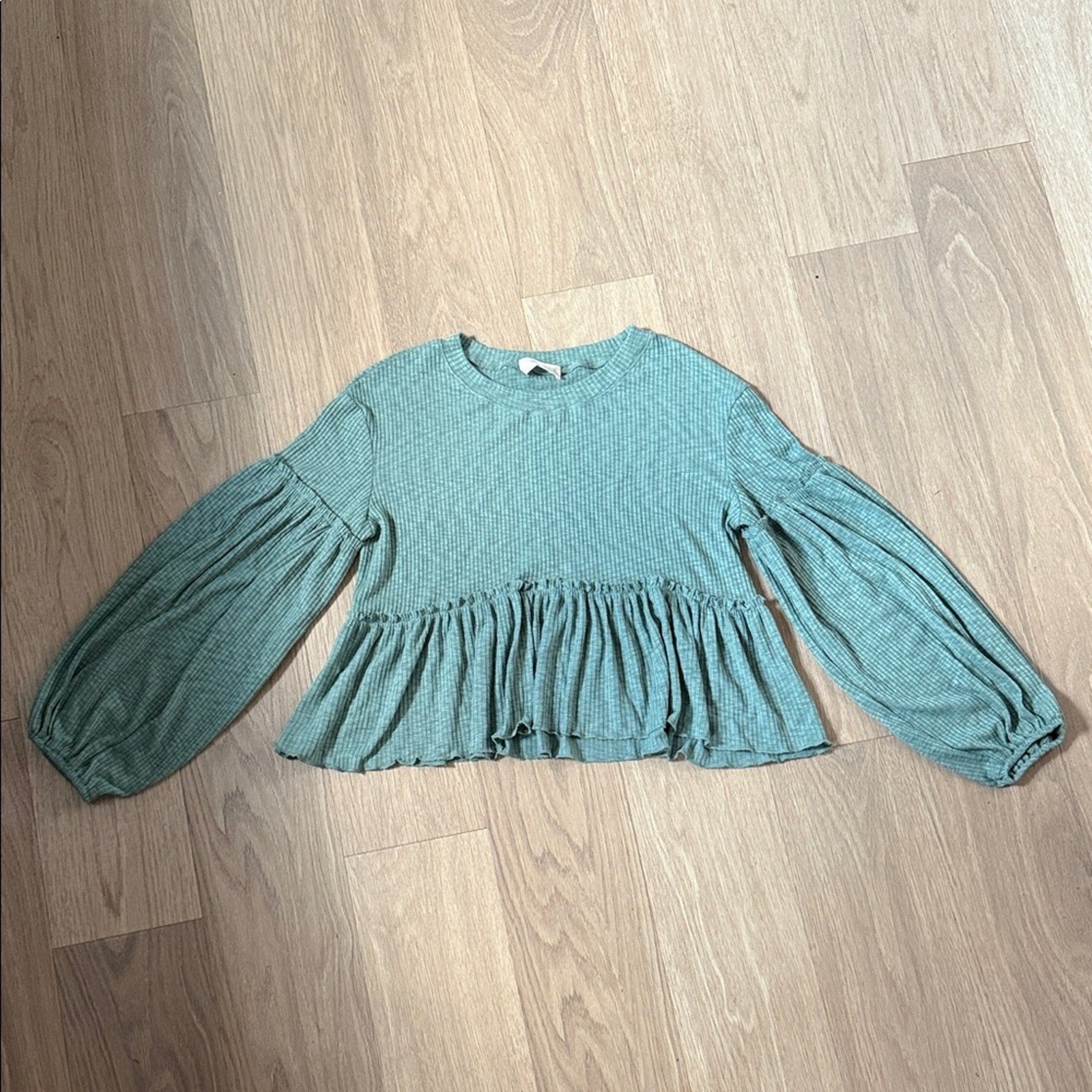 Altar'd State Green Ribbed Raw Hem Balloon Sleeve Top Size Small