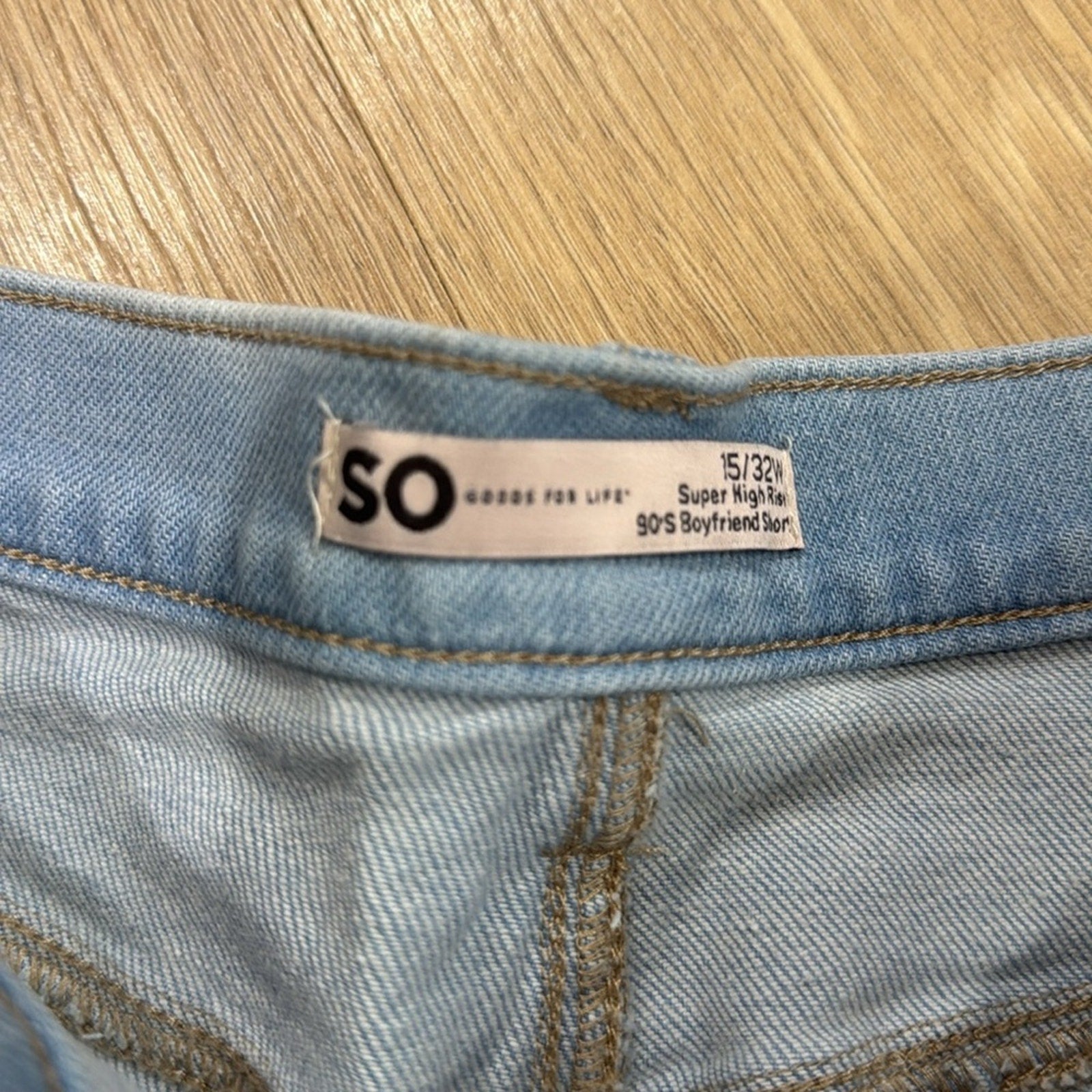 SO Blue Light Wash Distressed Super High Rise 90's Boyfriend Shorts Size 32
