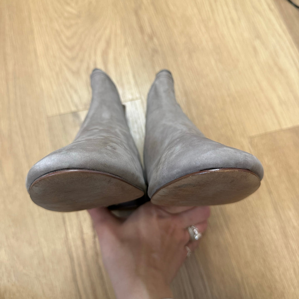 Louise et Cie Lo Waldon Chelsea Boots: Classic Leather Ankle Booties Size 11