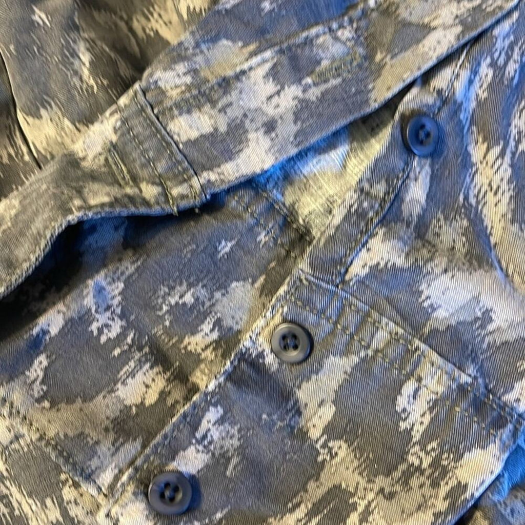 CLOTH & STONE Fray Leopard Hidden Button Front Collared Top Size Medium