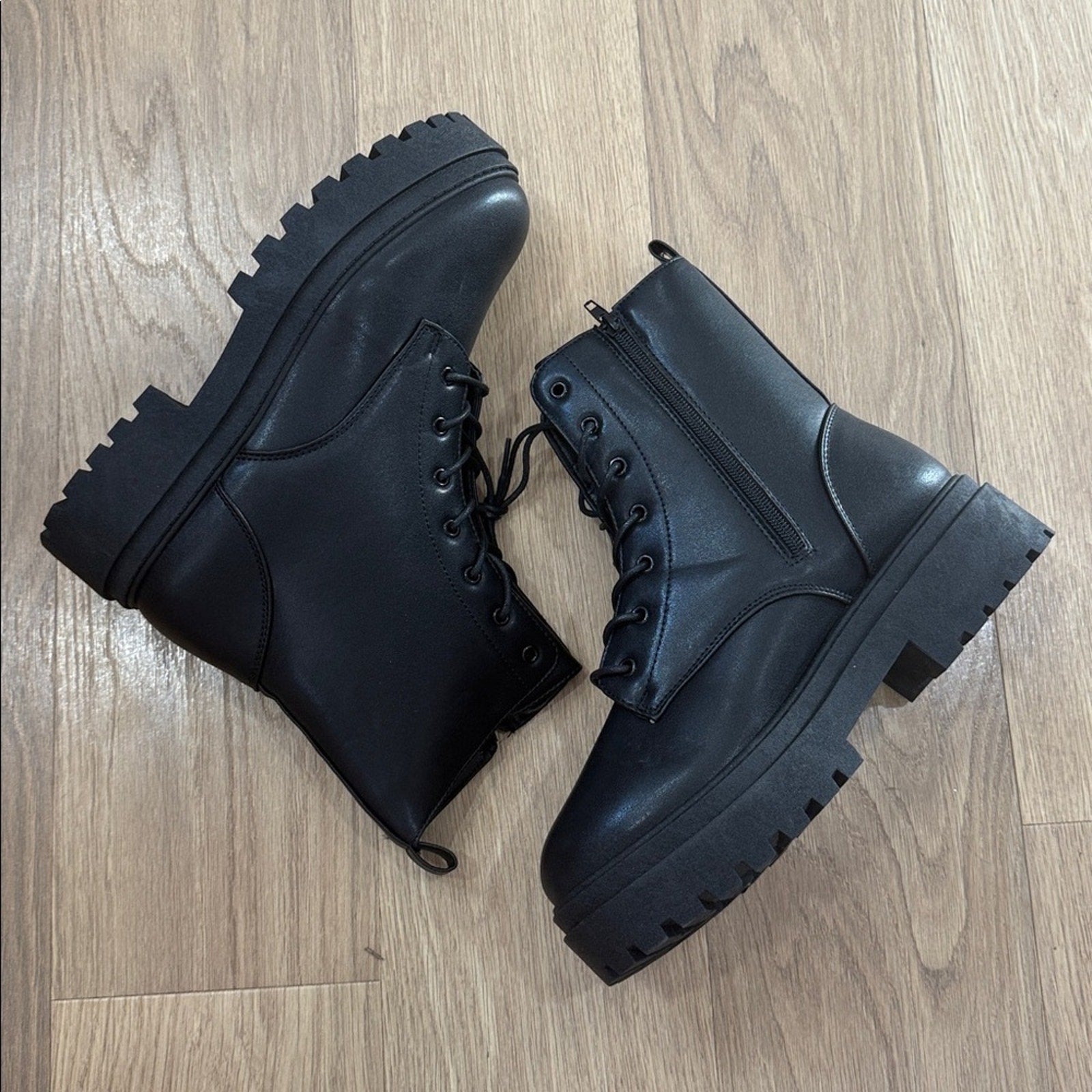 Fashion Nova Black Faux Leather Lace-Up Platform Combat Boots Size 10 New!