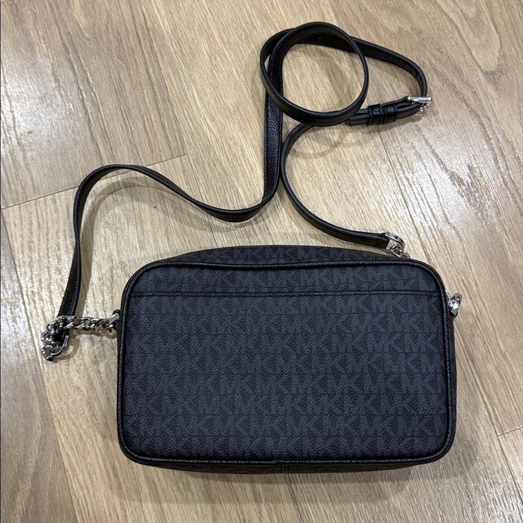 Michael Kors Jet Set Travel Medium Pocket Camera Crossbody Bag in PVC